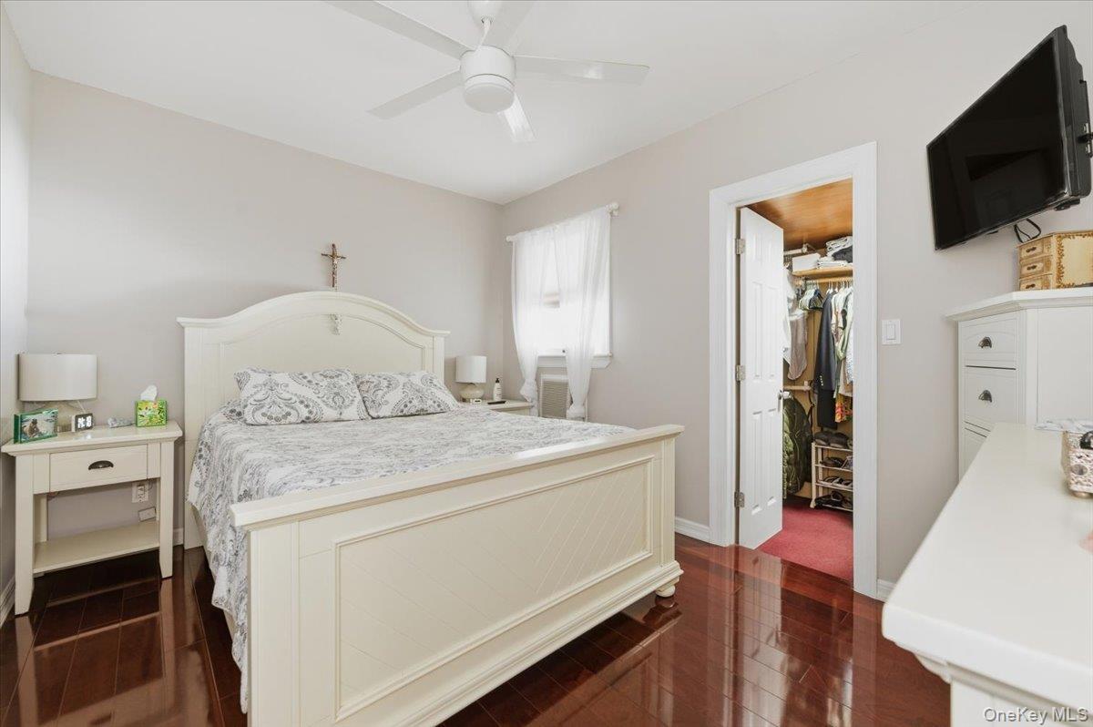 Single Family Newport Nassau County, NY 11558, MLS-937854-11