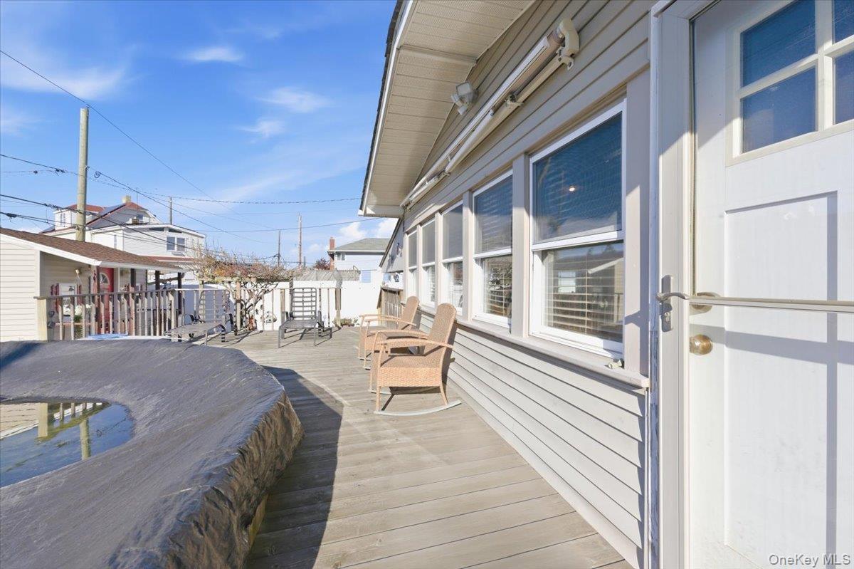 Single Family Newport Nassau County, NY 11558, MLS-937854-20