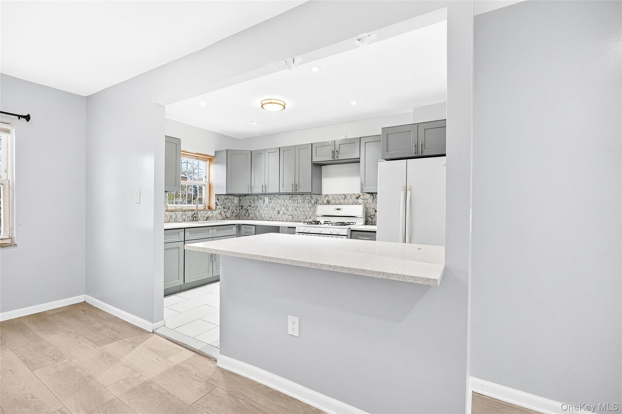 Single Family Hobart Bronx, NY 10461, MLS-937858-25