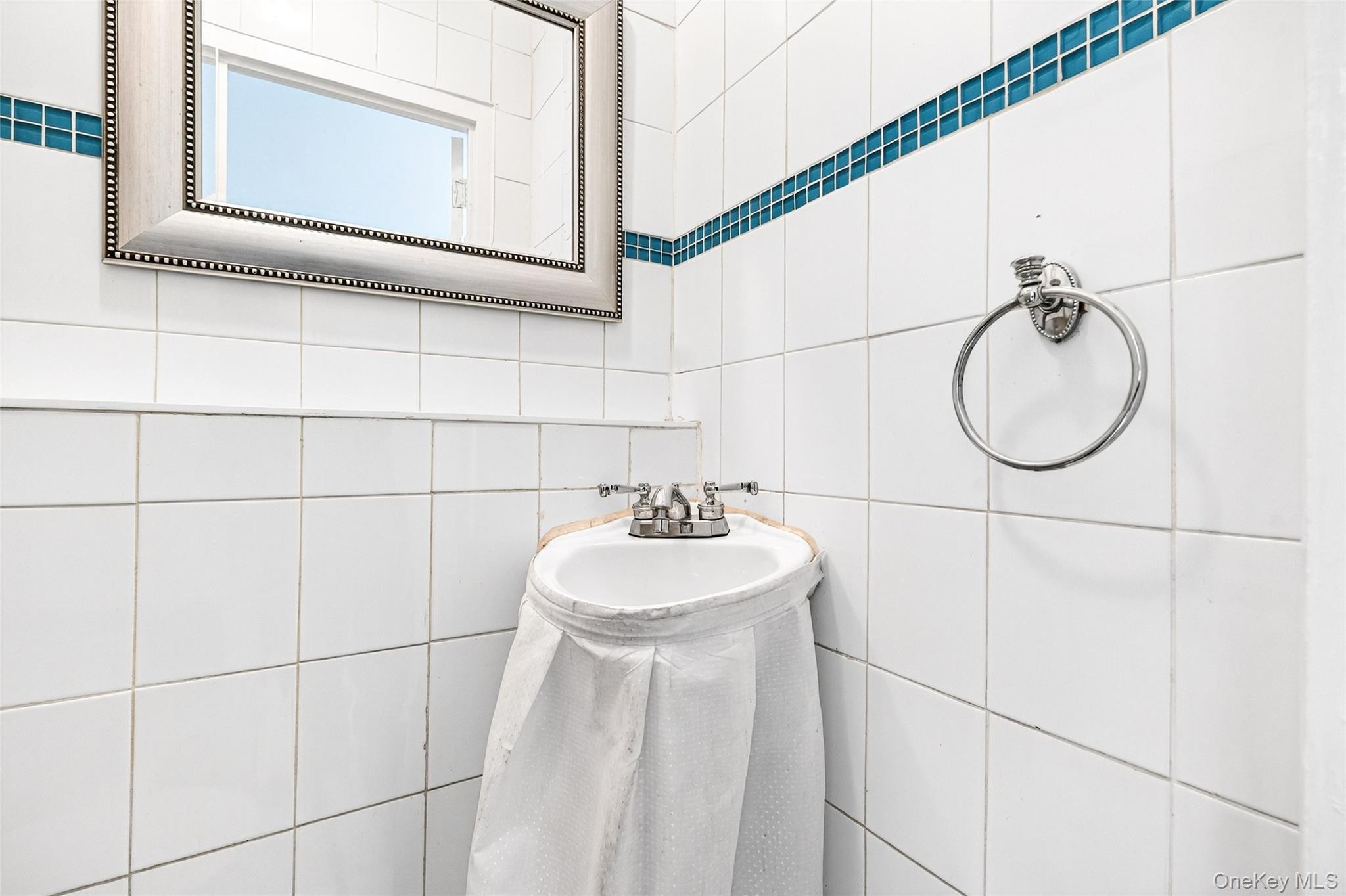 Single Family Hobart Bronx, NY 10461, MLS-937858-32