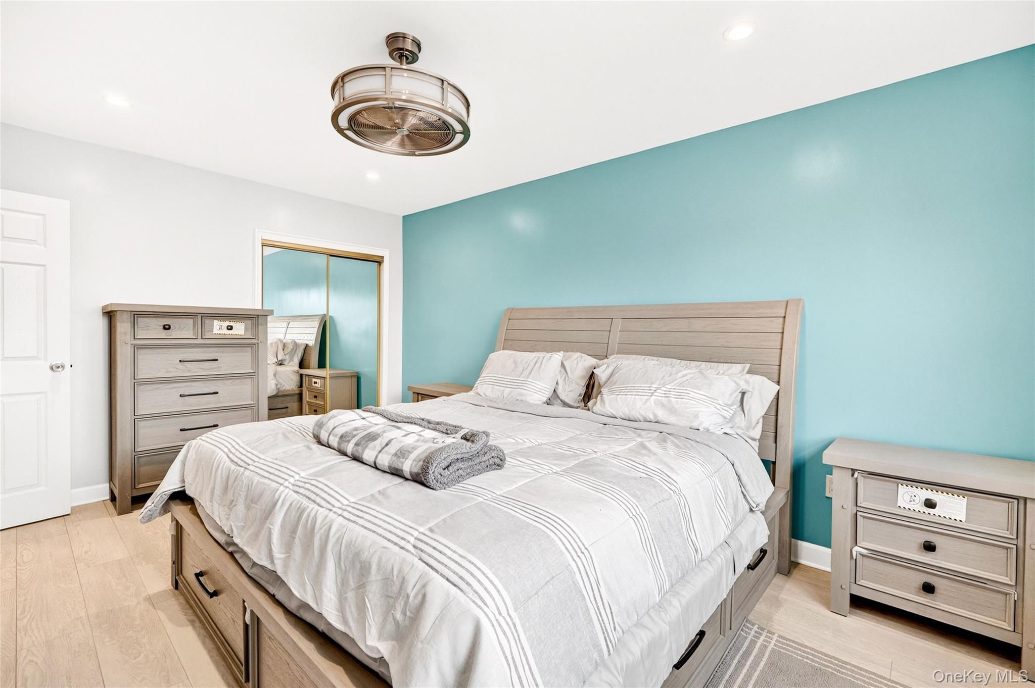 Single Family Hobart Bronx, NY 10461, MLS-937858-35