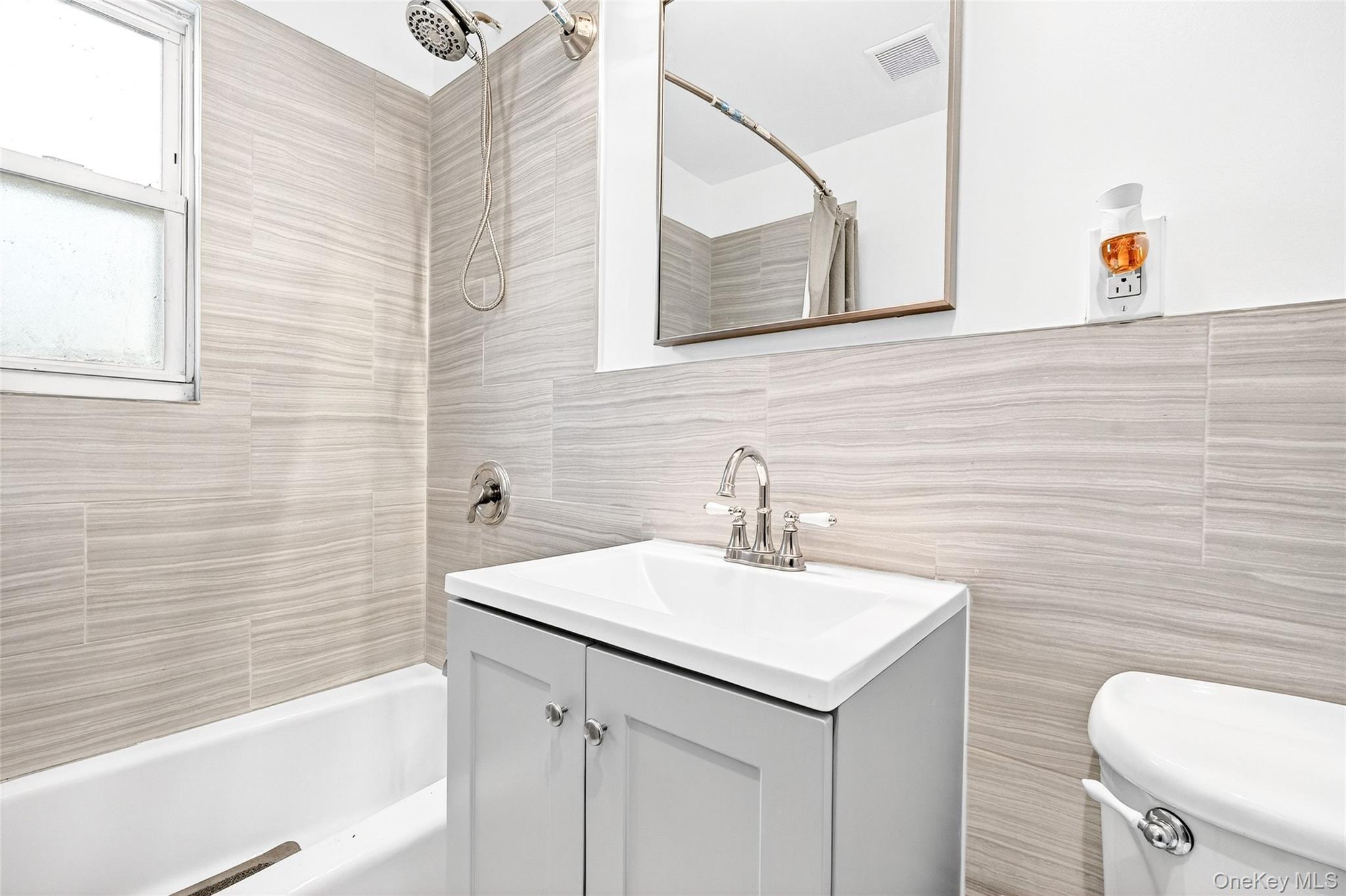 Single Family Hobart Bronx, NY 10461, MLS-937858-40