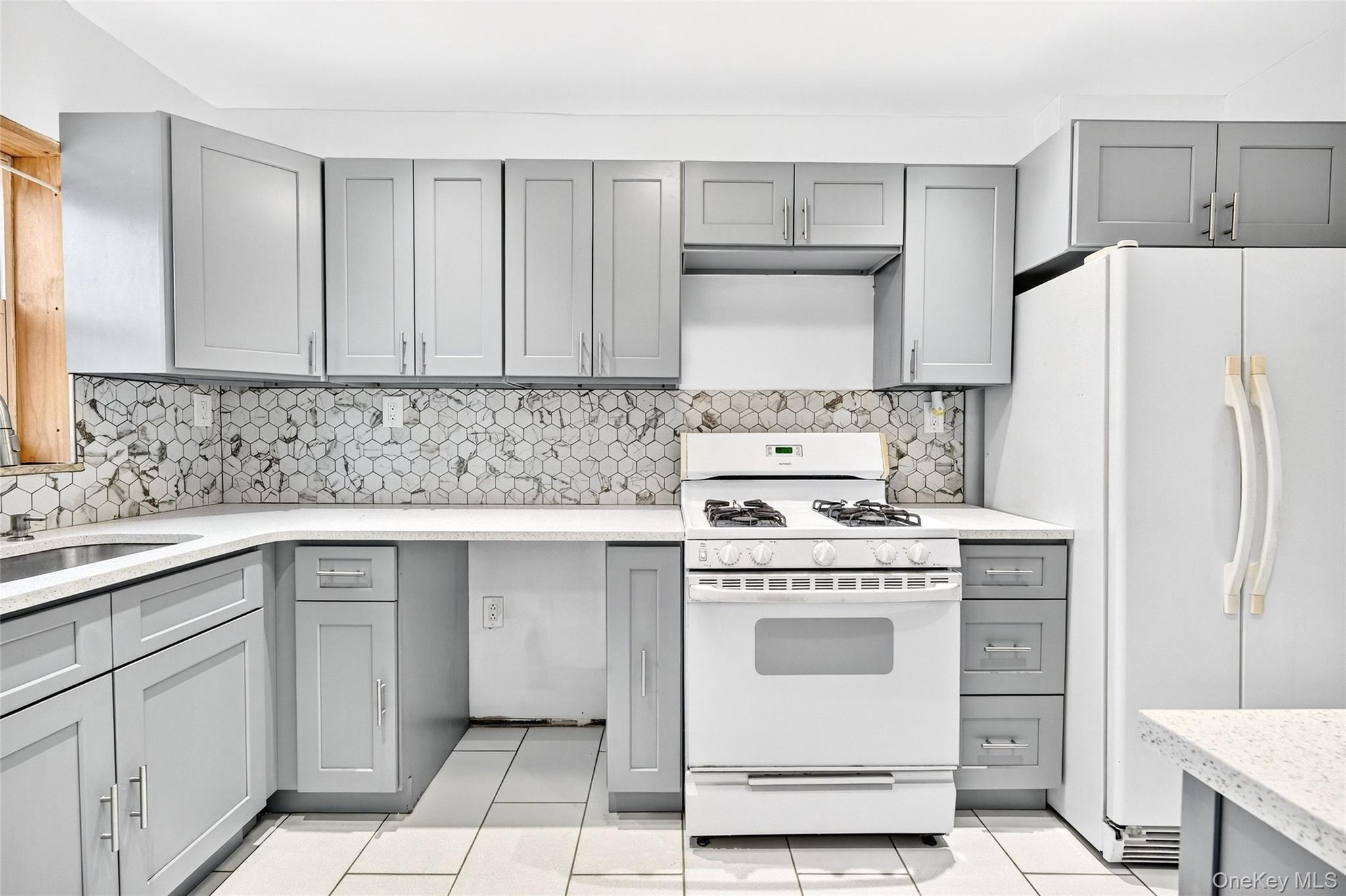 Single Family Hobart Bronx, NY 10461, MLS-937858-8