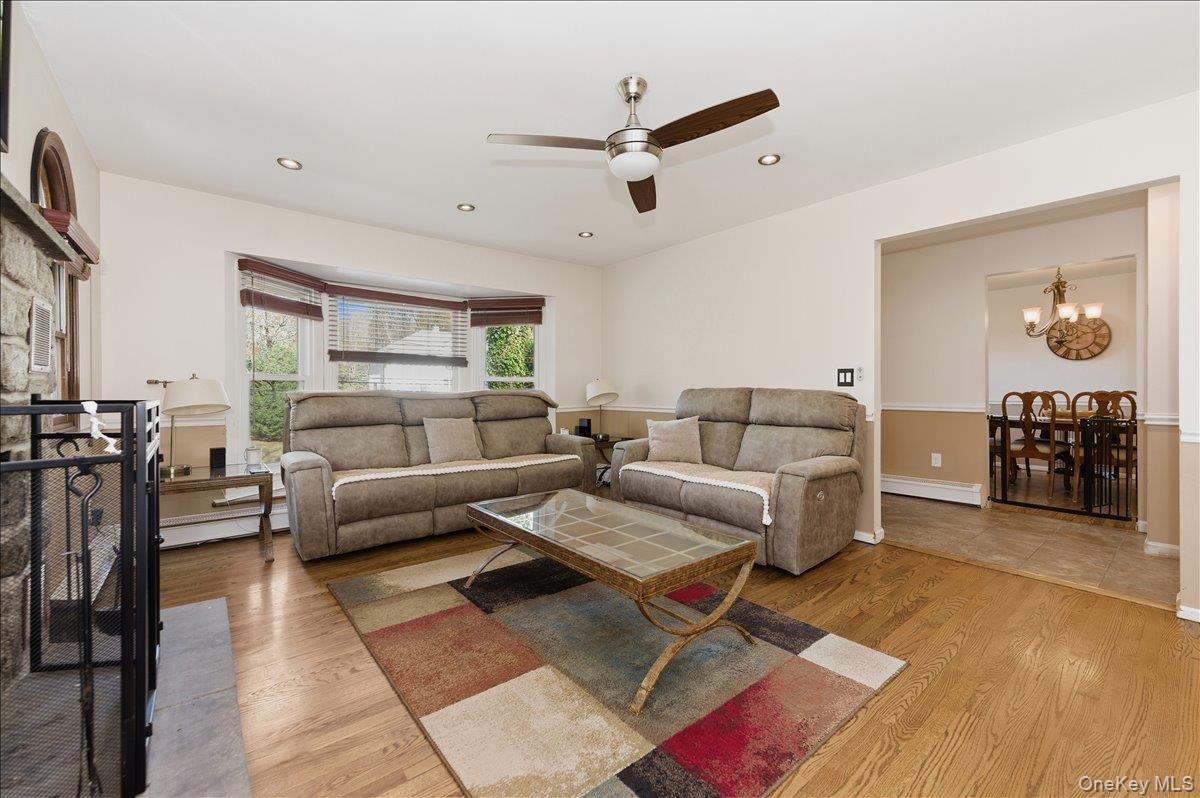 Single Family Lower Rocky Point  Suffolk County, NY 11789, MLS-937869-3