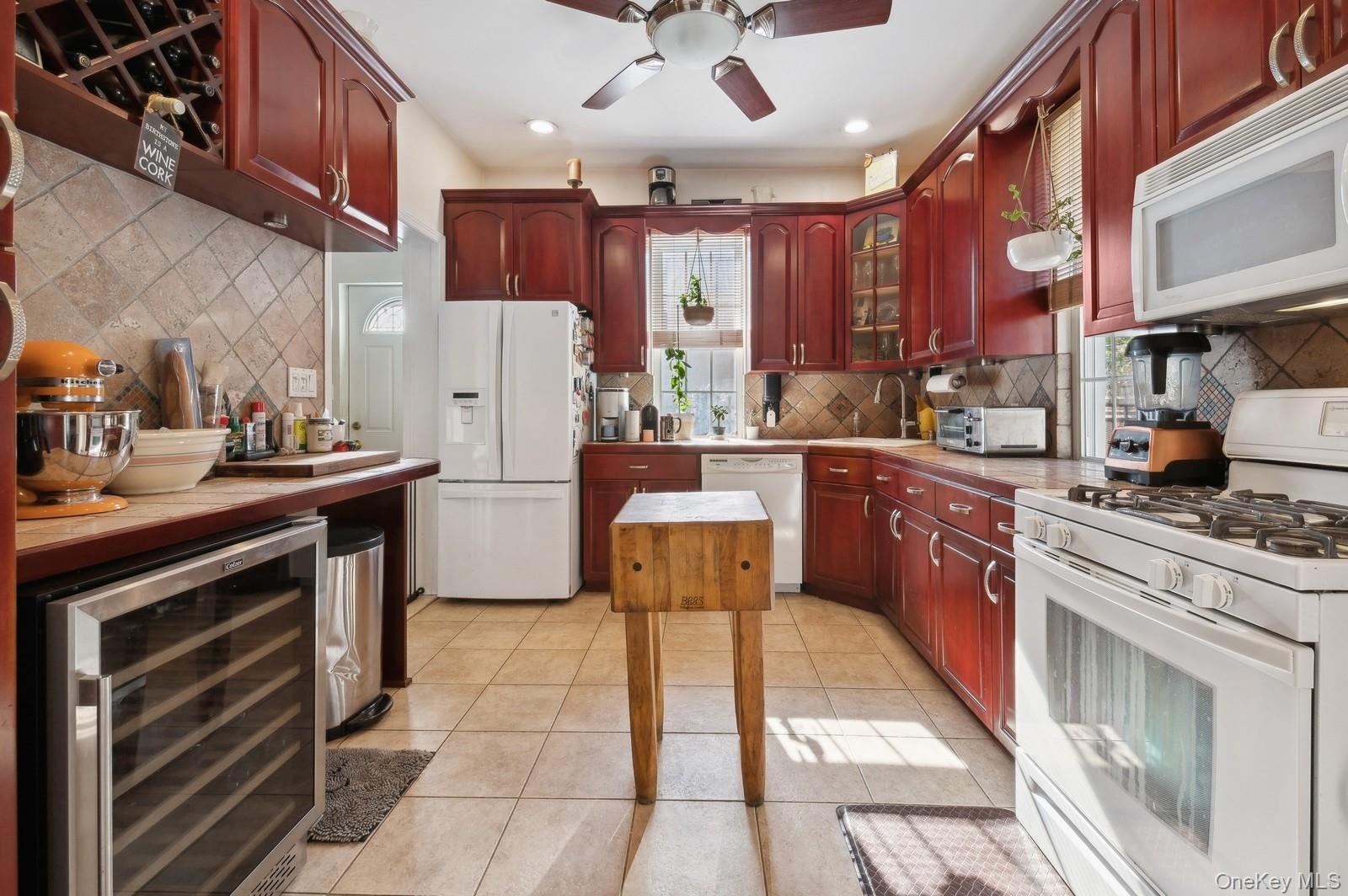 Single Family Overing Bronx, NY 10461, MLS-937872-3