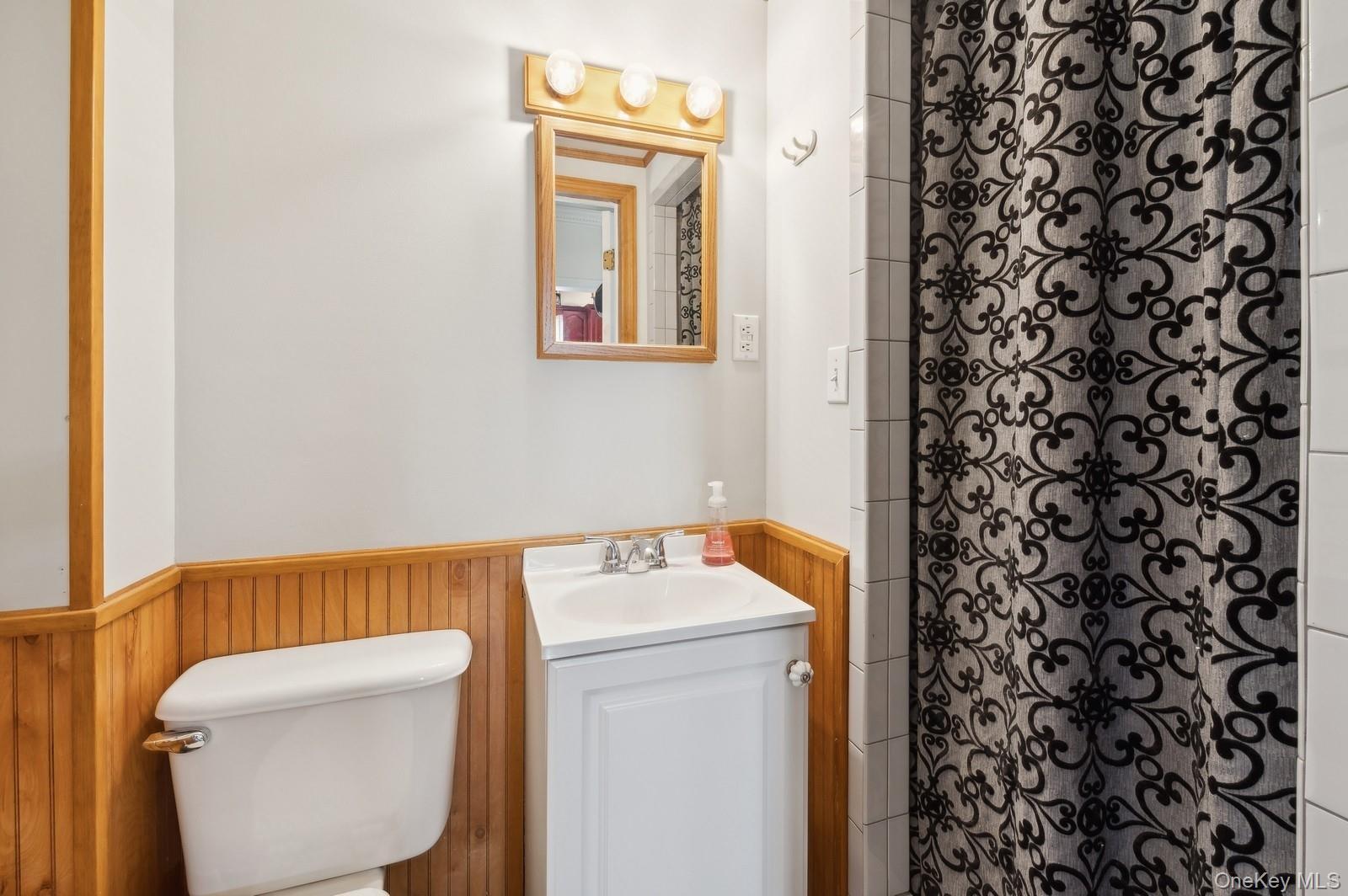 Single Family Overing Bronx, NY 10461, MLS-937872-4