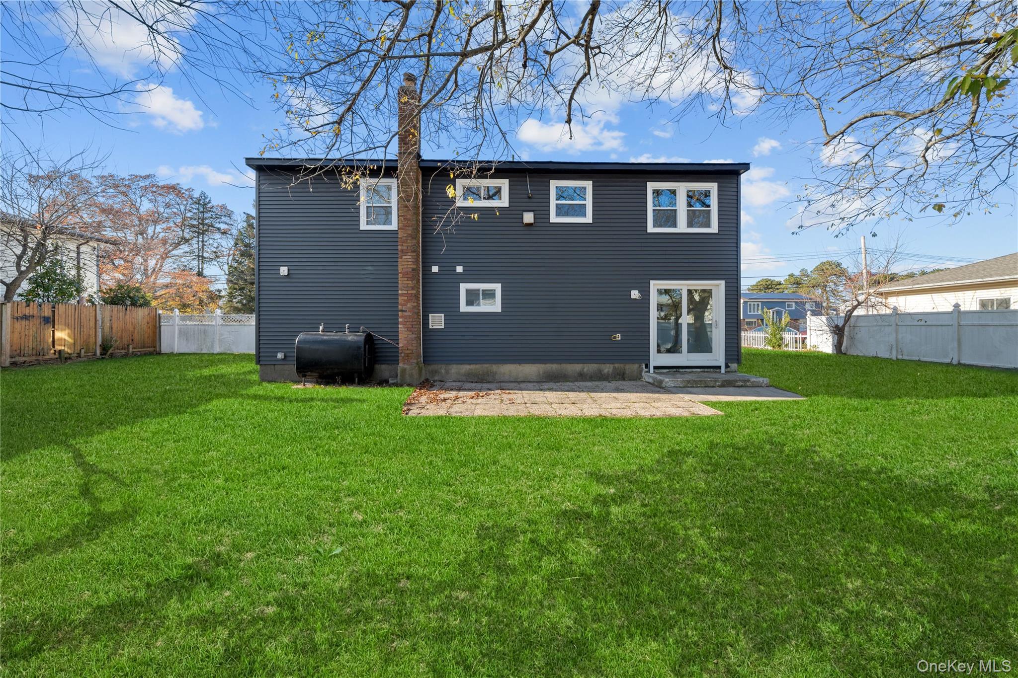 Single Family Lincoln  Suffolk County, NY 11729, MLS-937915-36