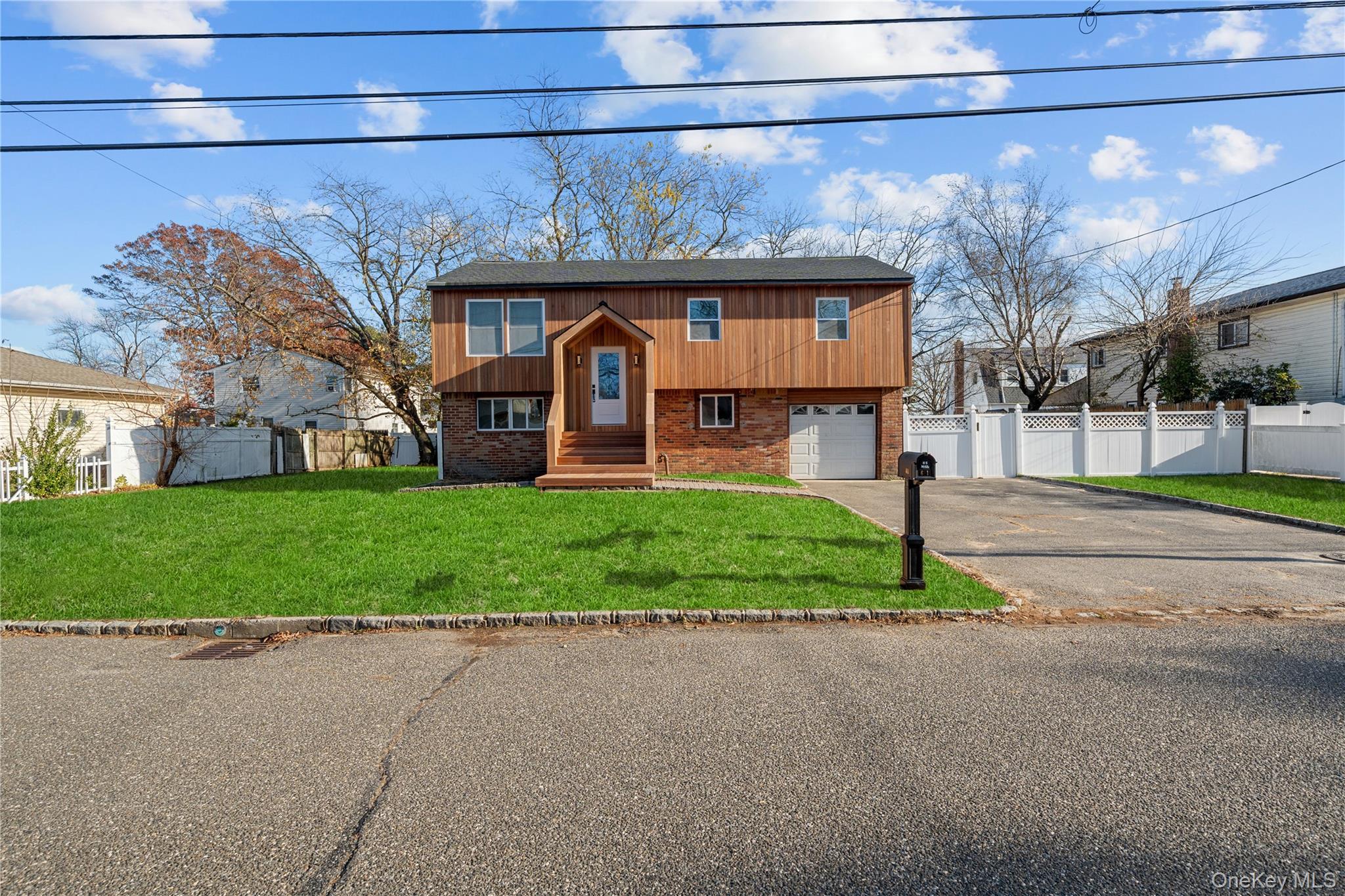 Single Family Lincoln  Suffolk County, NY 11729, MLS-937915-4