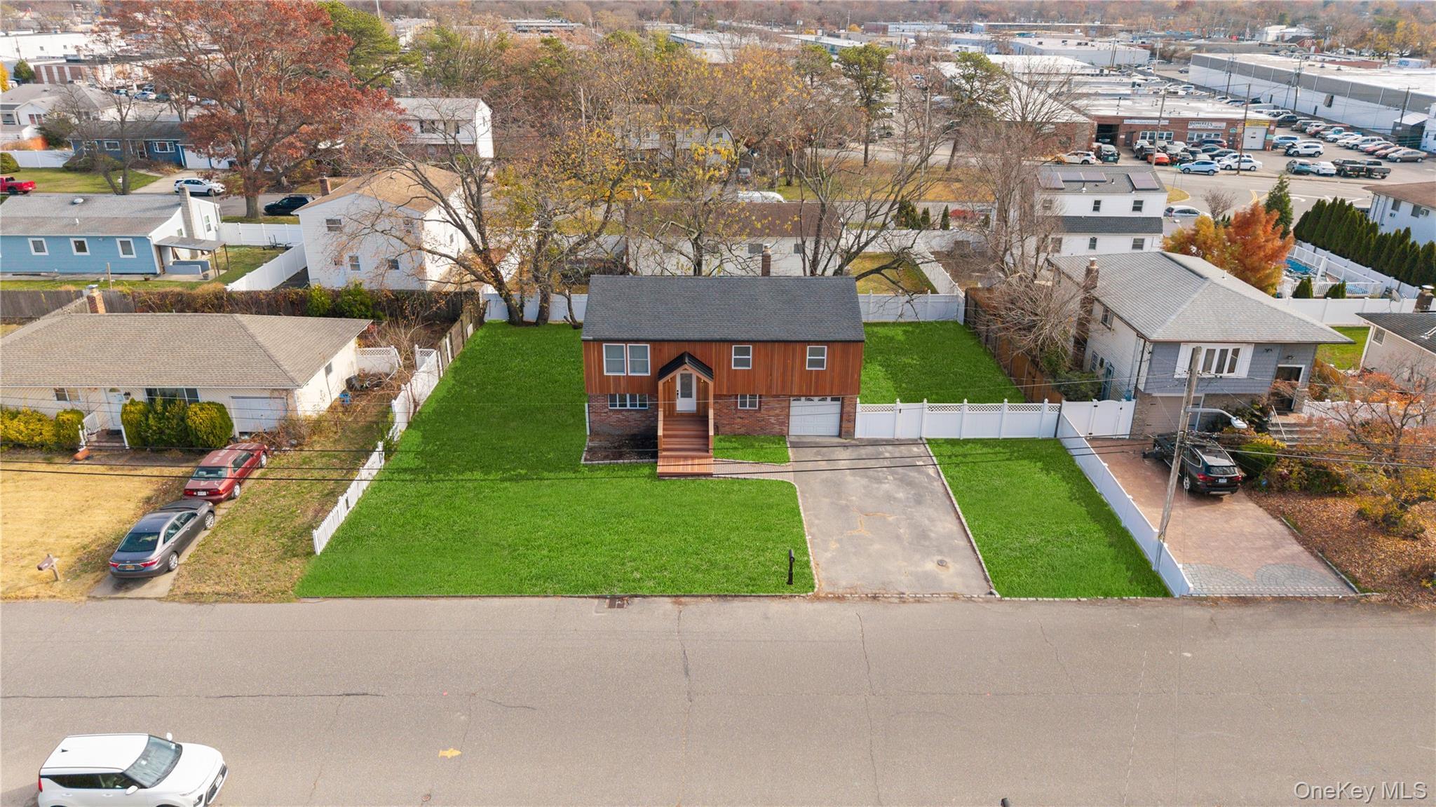 Single Family Lincoln  Suffolk County, NY 11729, MLS-937915-40