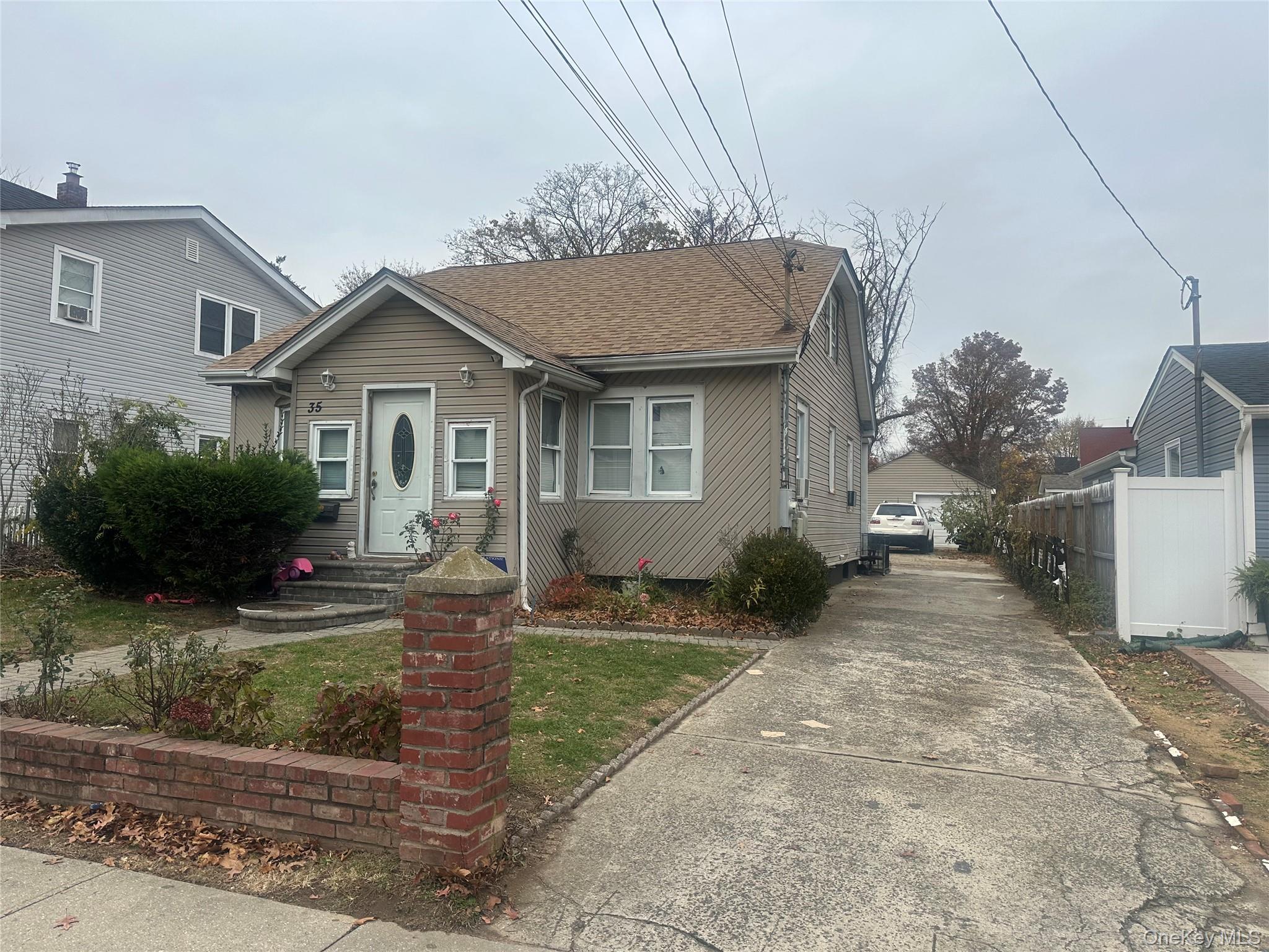 Single Family William Nassau County, NY 11575, MLS-937929-2