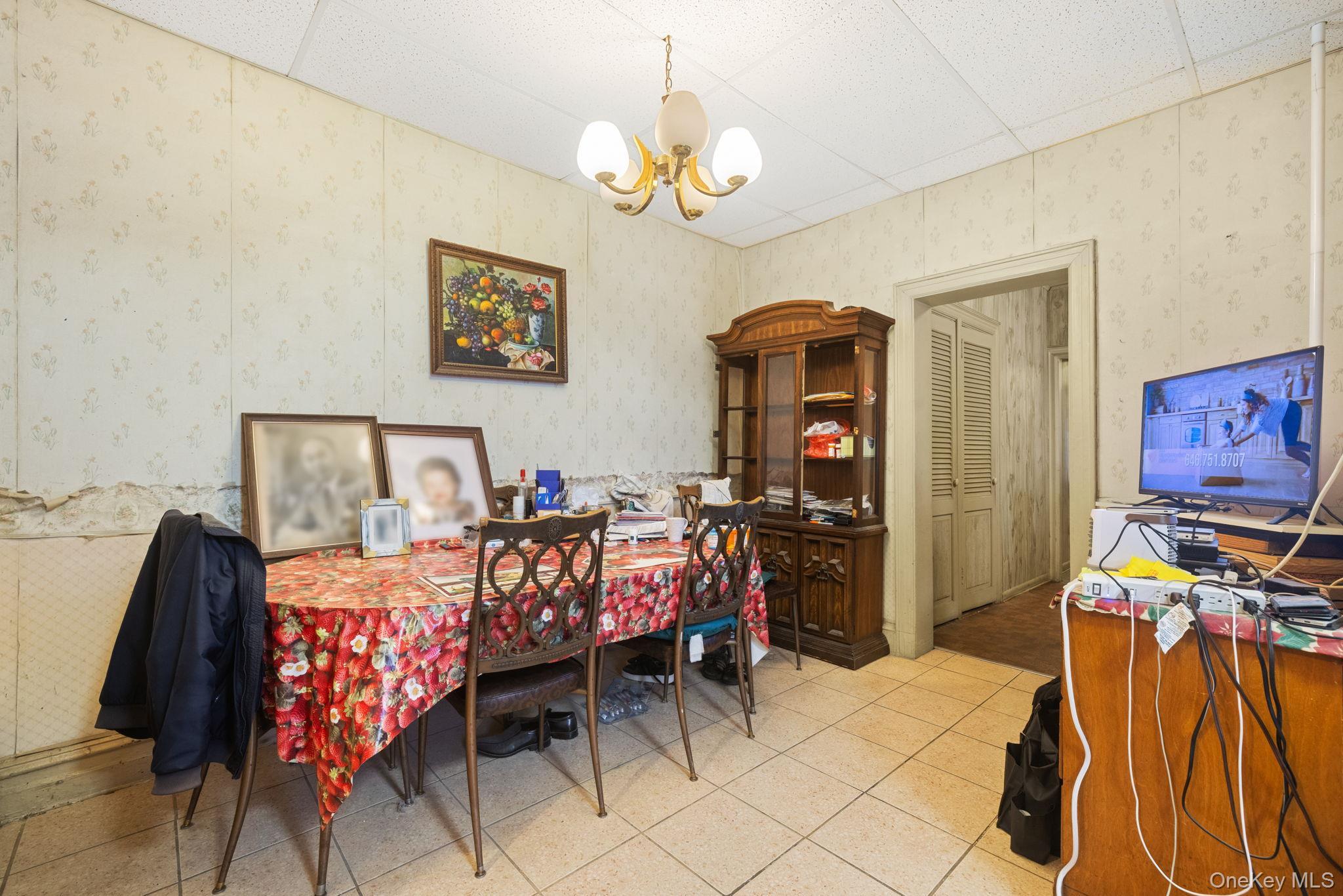 Single Family Dahill  Brooklyn, NY 11218, MLS-937940-31