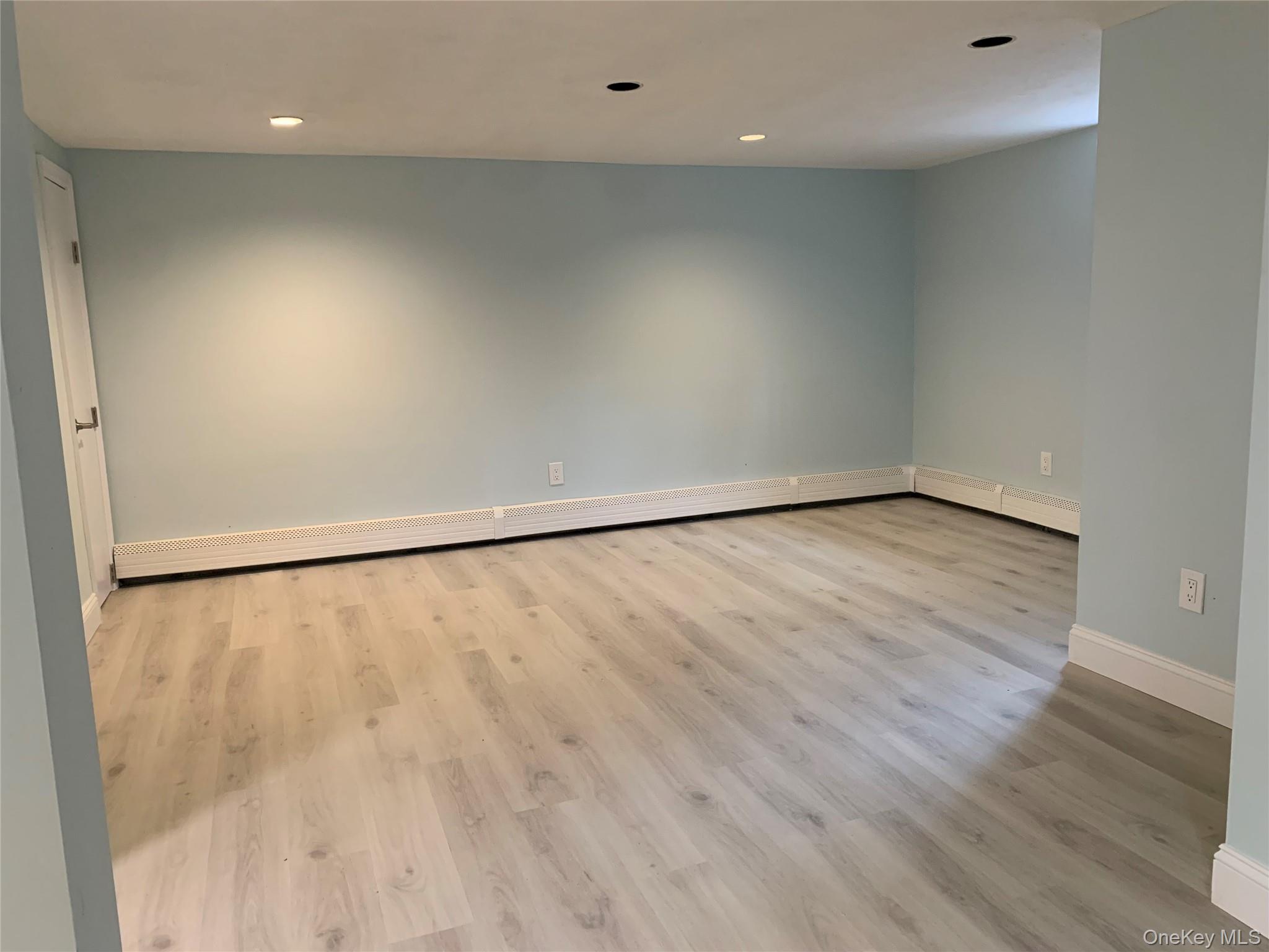 Single Family Tulip Nassau County, NY 11001, MLS-938012-12