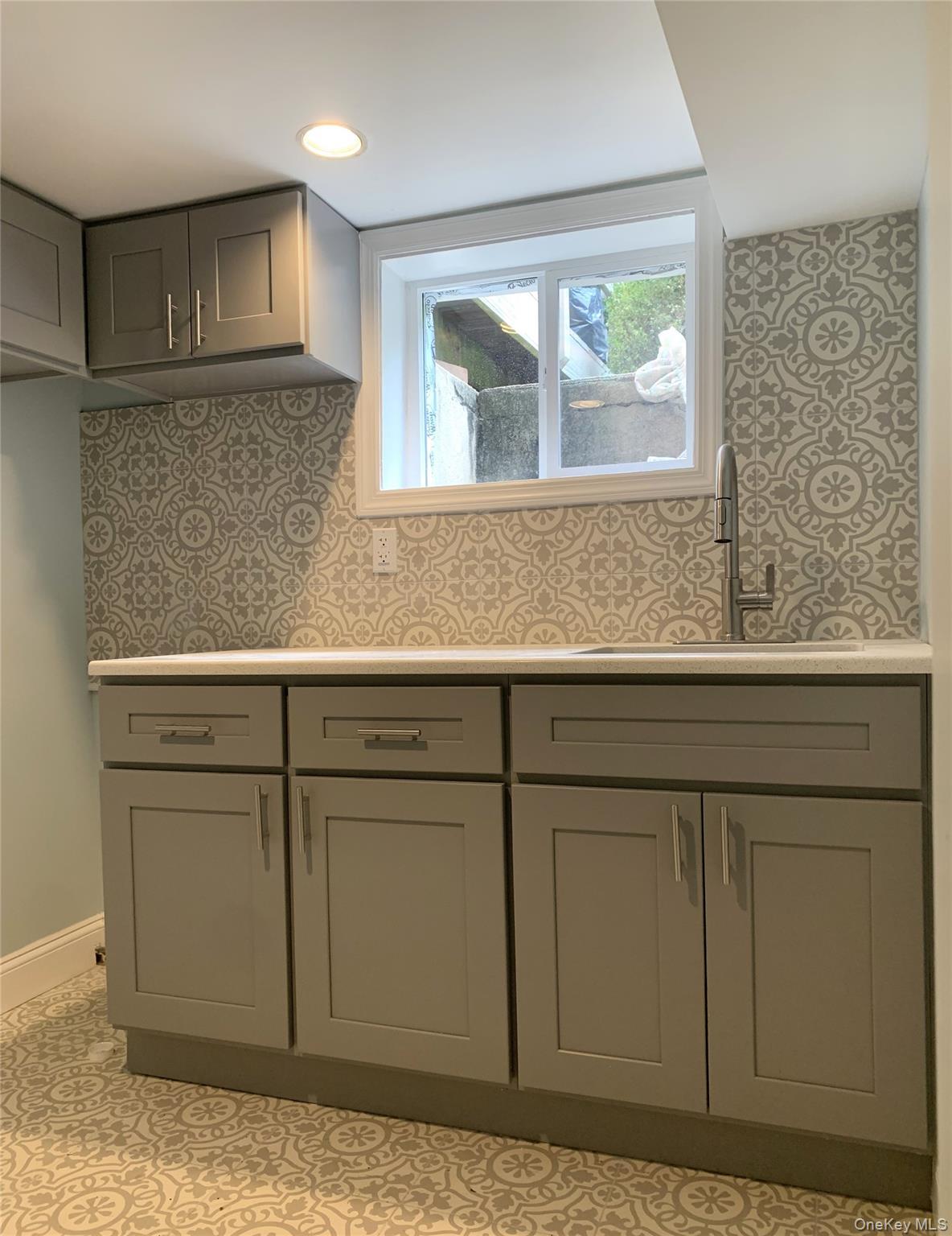 Single Family Tulip Nassau County, NY 11001, MLS-938012-14