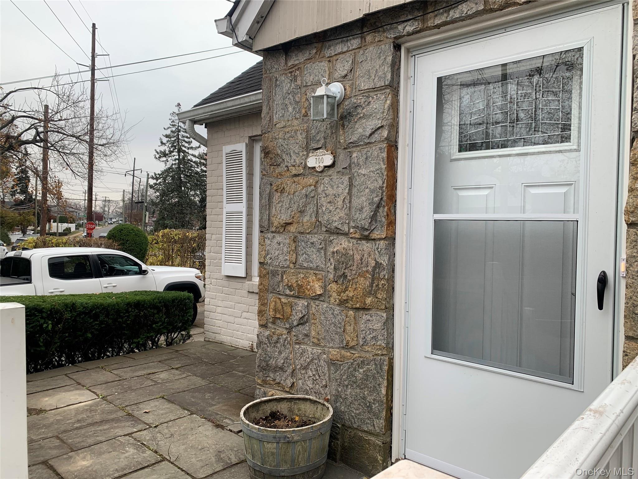 Single Family Tulip Nassau County, NY 11001, MLS-938012-2