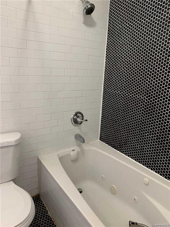 Single Family Hawtree Creek Queens, NY 11420, MLS-938018-9