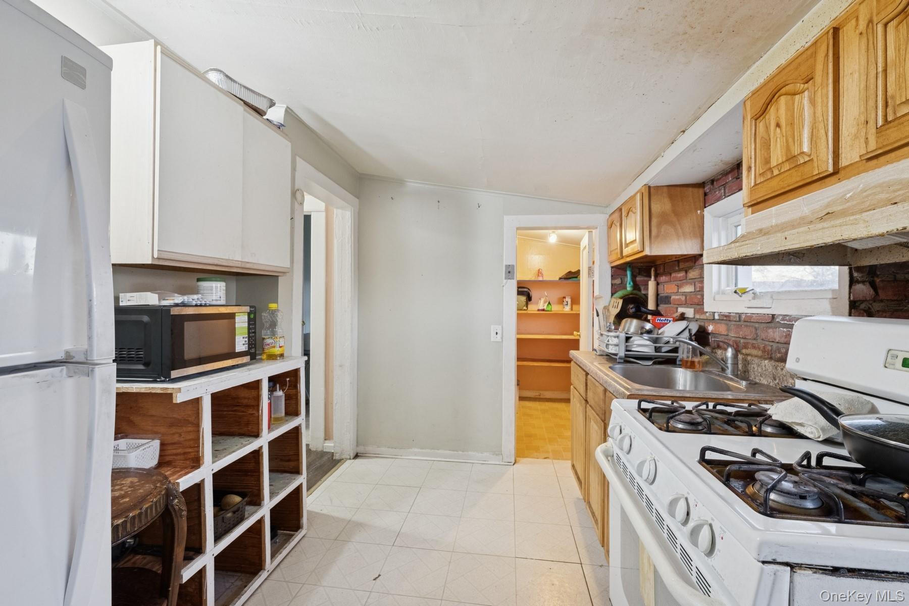 Single Family Academy Suffolk County, NY 11772, MLS-938036-6