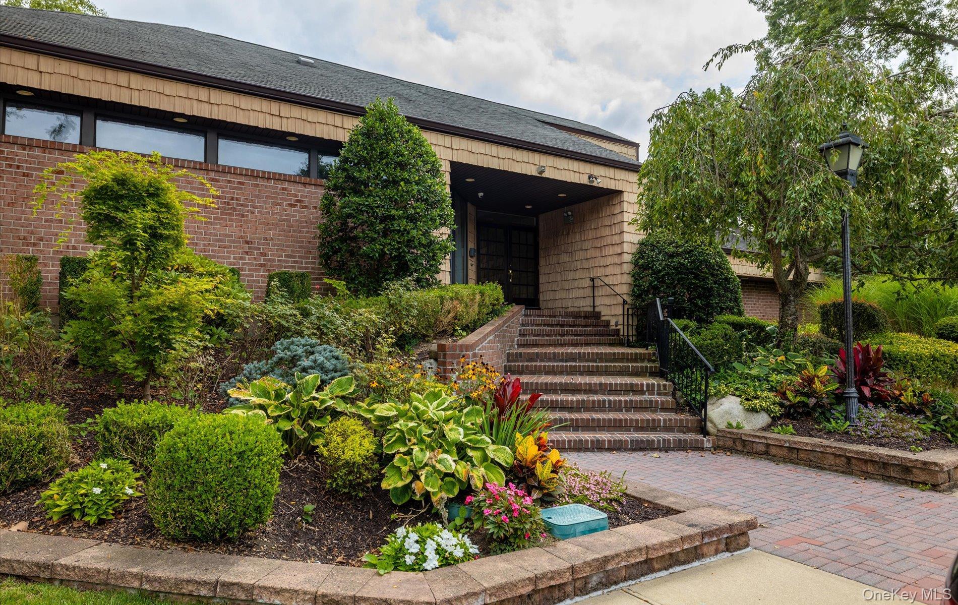 Condo Glen  Nassau County, NY 11791, MLS-938050-33