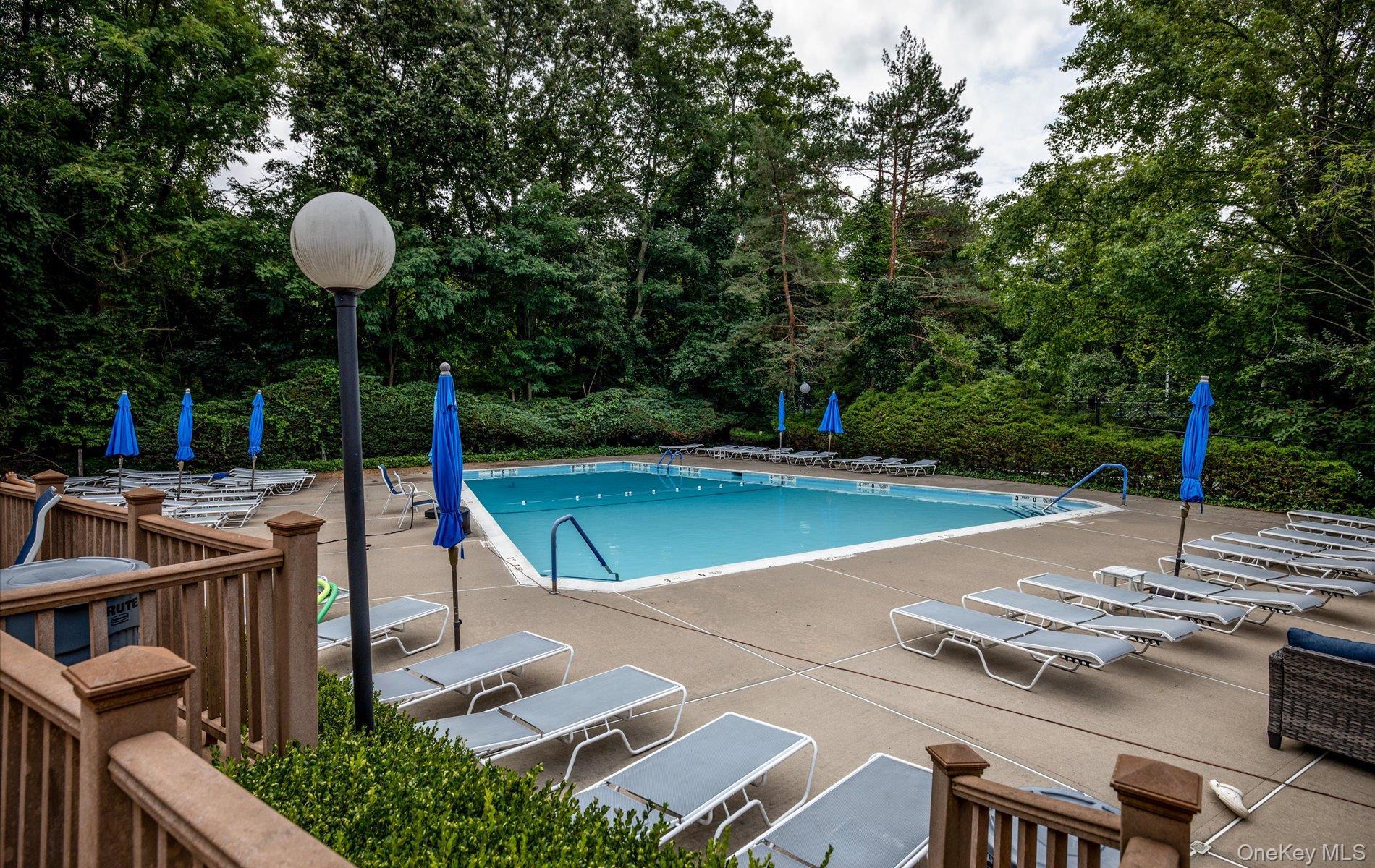 Condo Glen  Nassau County, NY 11791, MLS-938050-36