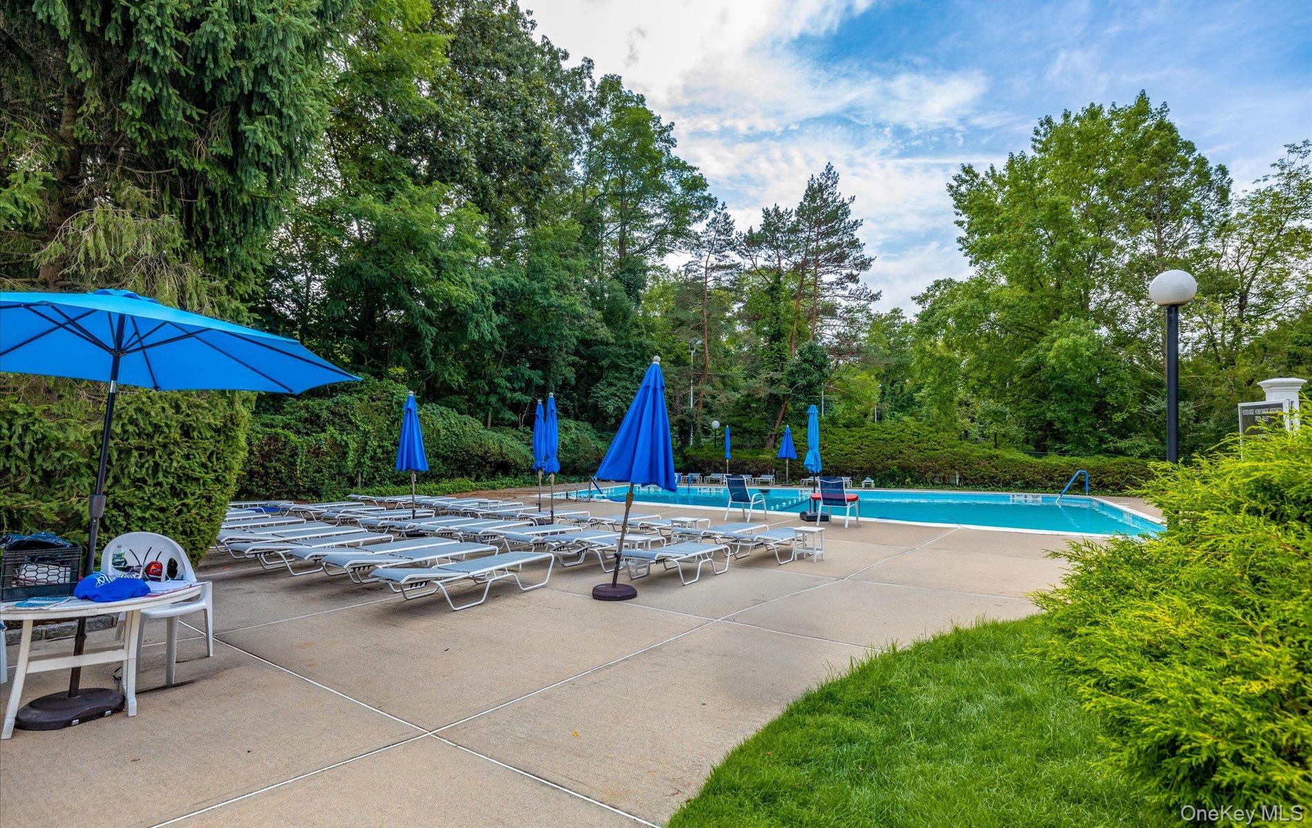 Condo Glen  Nassau County, NY 11791, MLS-938050-37