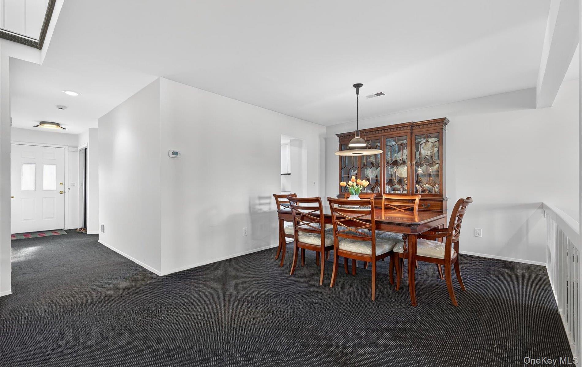 Condo Glen  Nassau County, NY 11791, MLS-938050-8