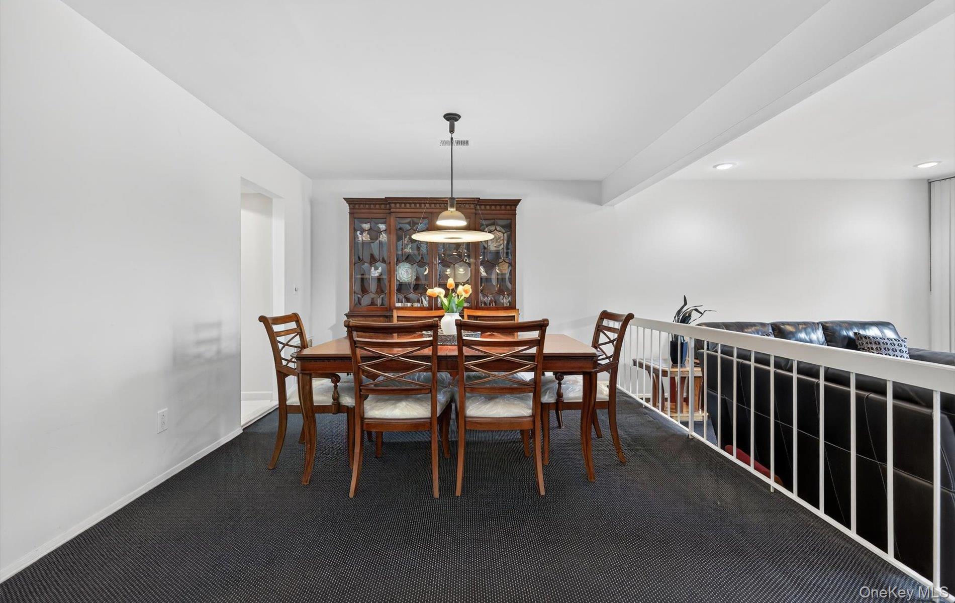 Condo Glen  Nassau County, NY 11791, MLS-938050-9