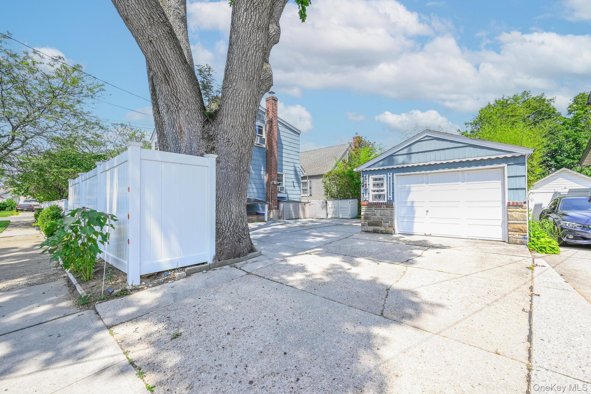 Single Family Edmund  Nassau County, NY 11563, MLS-938056-3