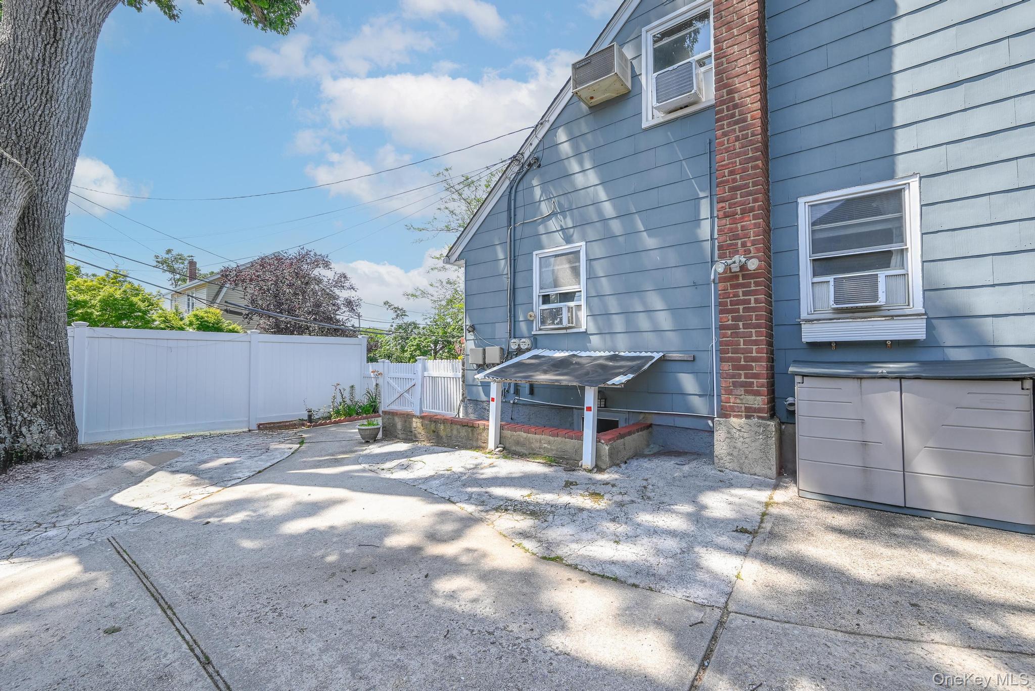 Single Family Edmund  Nassau County, NY 11563, MLS-938056-4