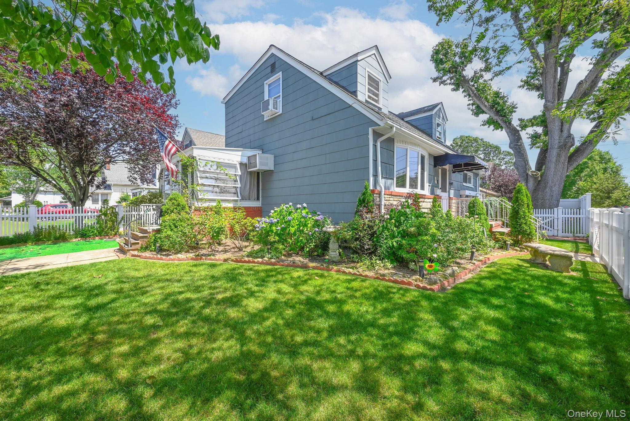 Single Family Edmund  Nassau County, NY 11563, MLS-938056-5