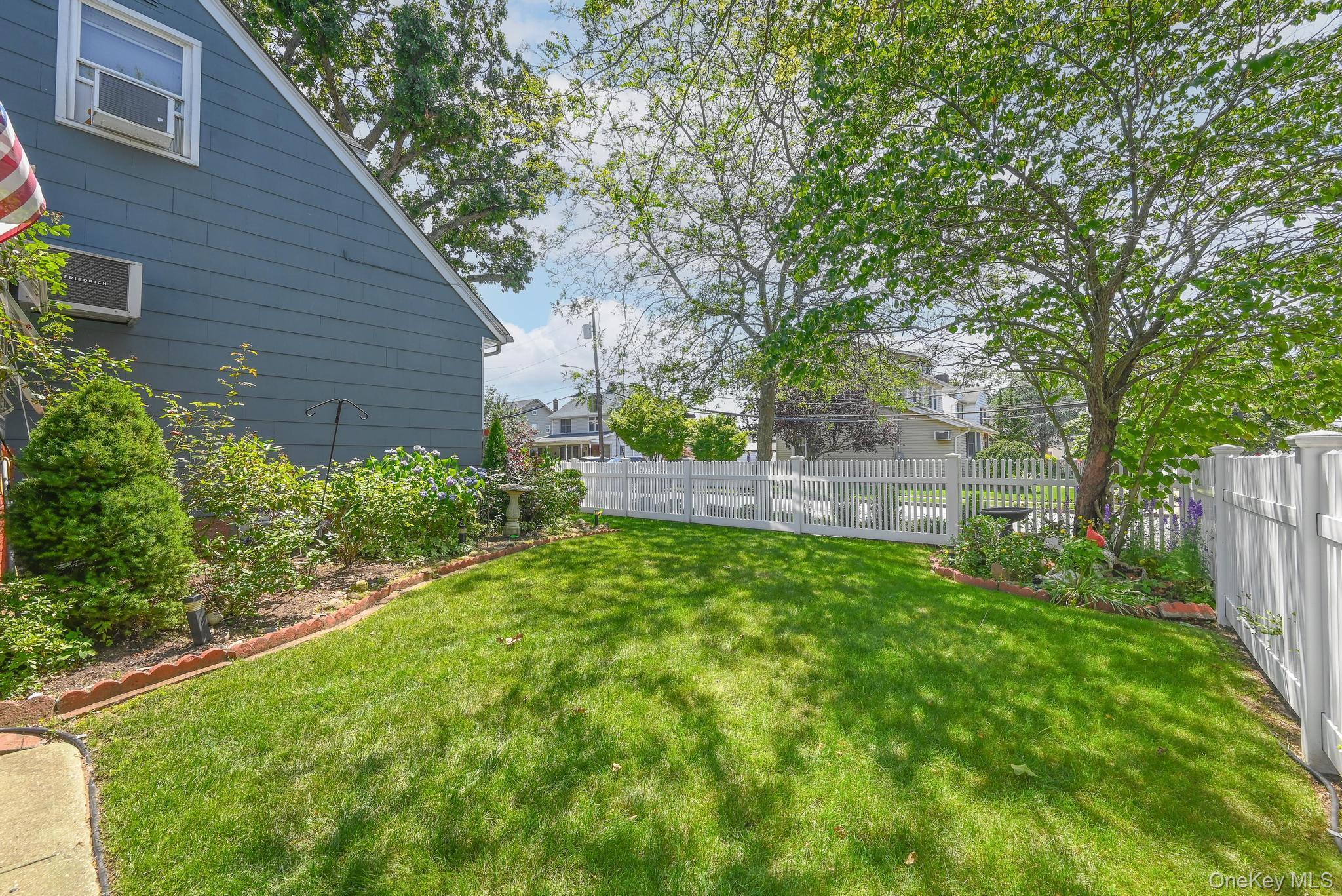 Single Family Edmund  Nassau County, NY 11563, MLS-938056-6