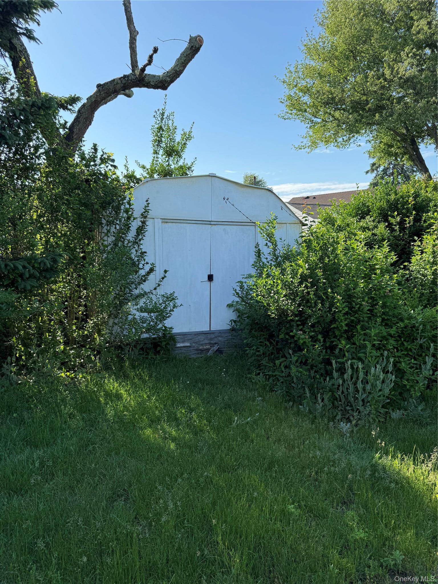 Single Family Oceanside Road  Nassau County, NY 11572, MLS-938089-23