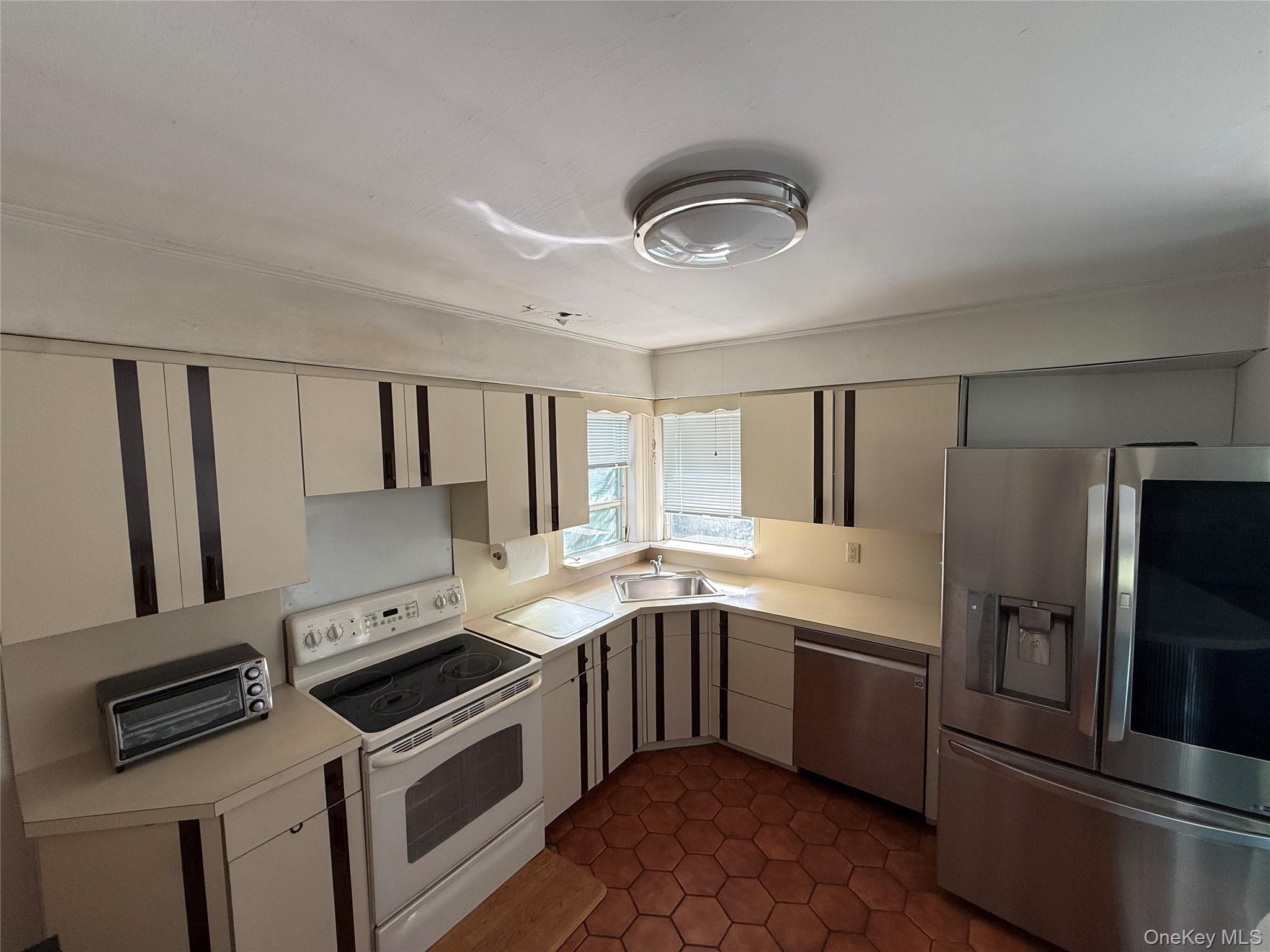 Single Family Oceanside Road  Nassau County, NY 11572, MLS-938089-7