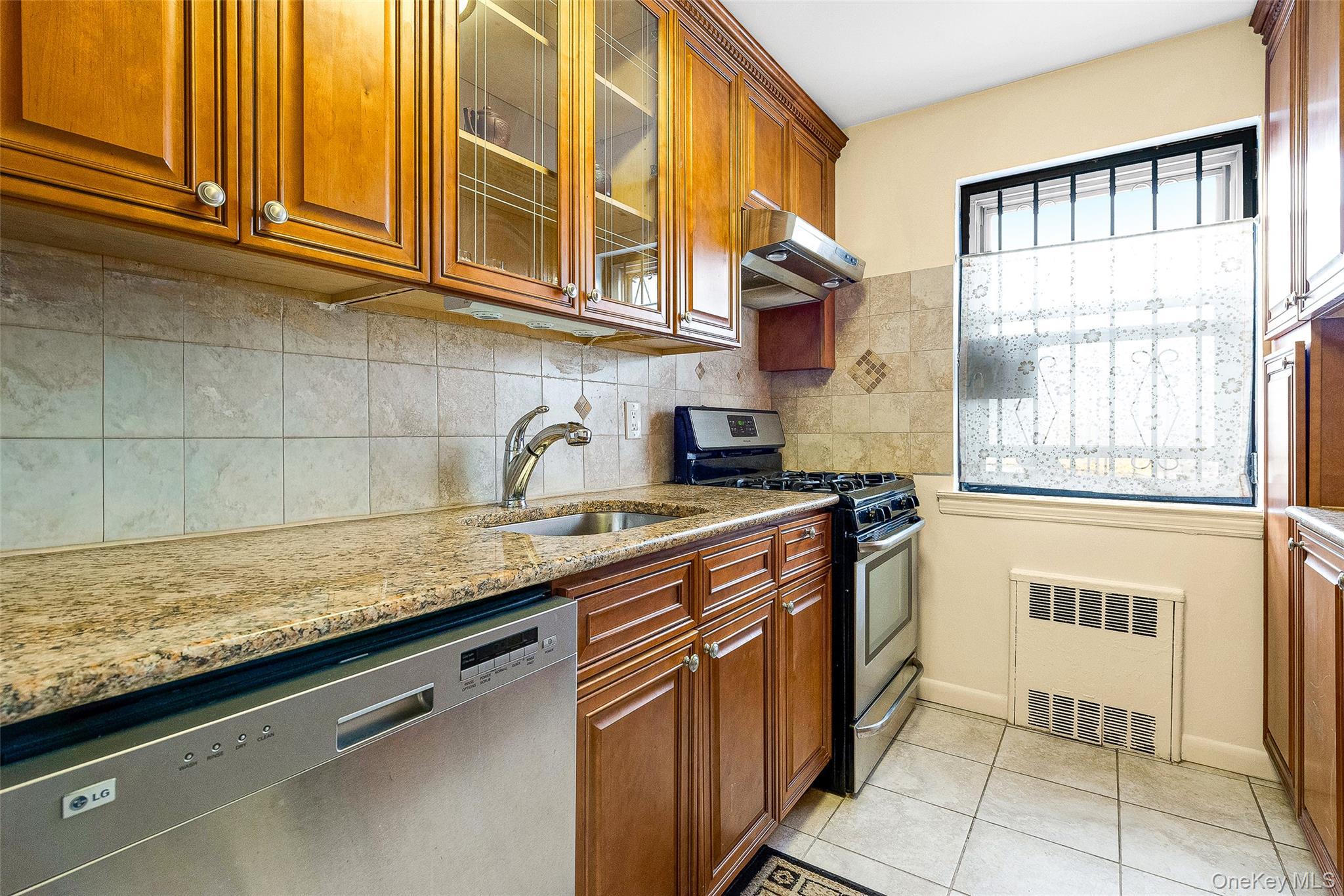 Coop Austin  Queens, NY 11375, MLS-938115-7