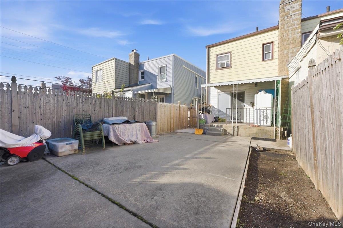 Single Family 33rd Queens, NY 11361, MLS-938174-16