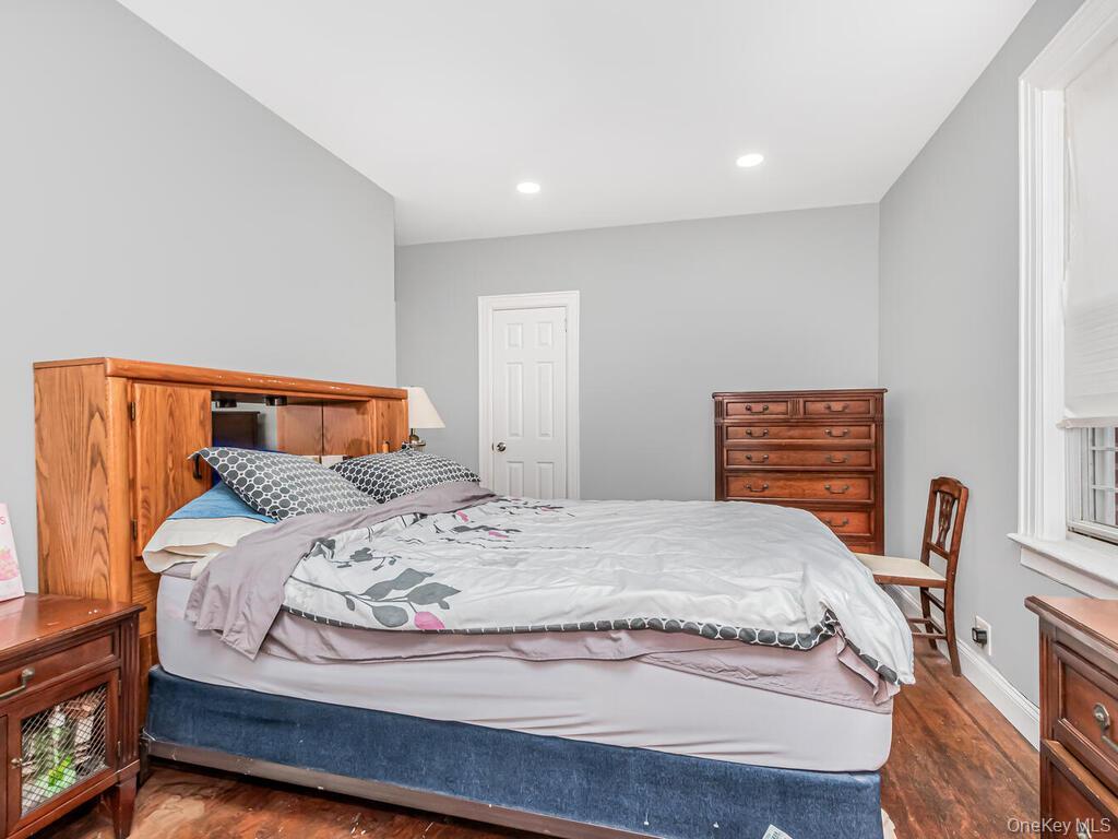 Single Family Hollywood  Bronx, NY 10461, MLS-938193-12