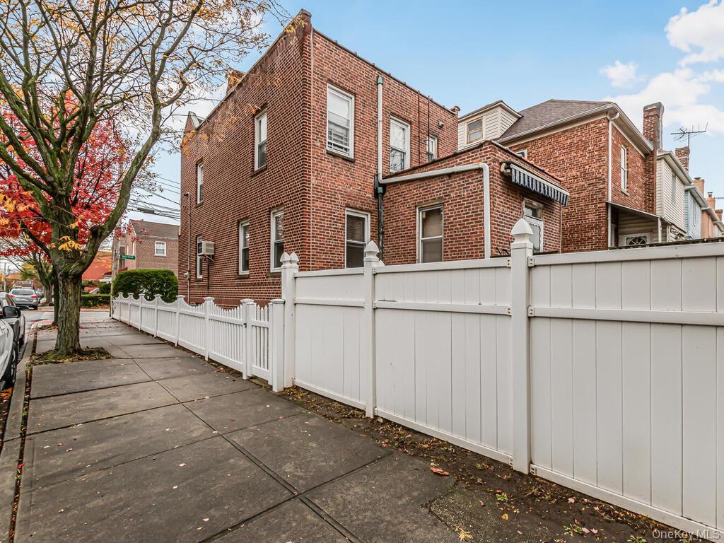 Single Family Hollywood  Bronx, NY 10461, MLS-938193-19