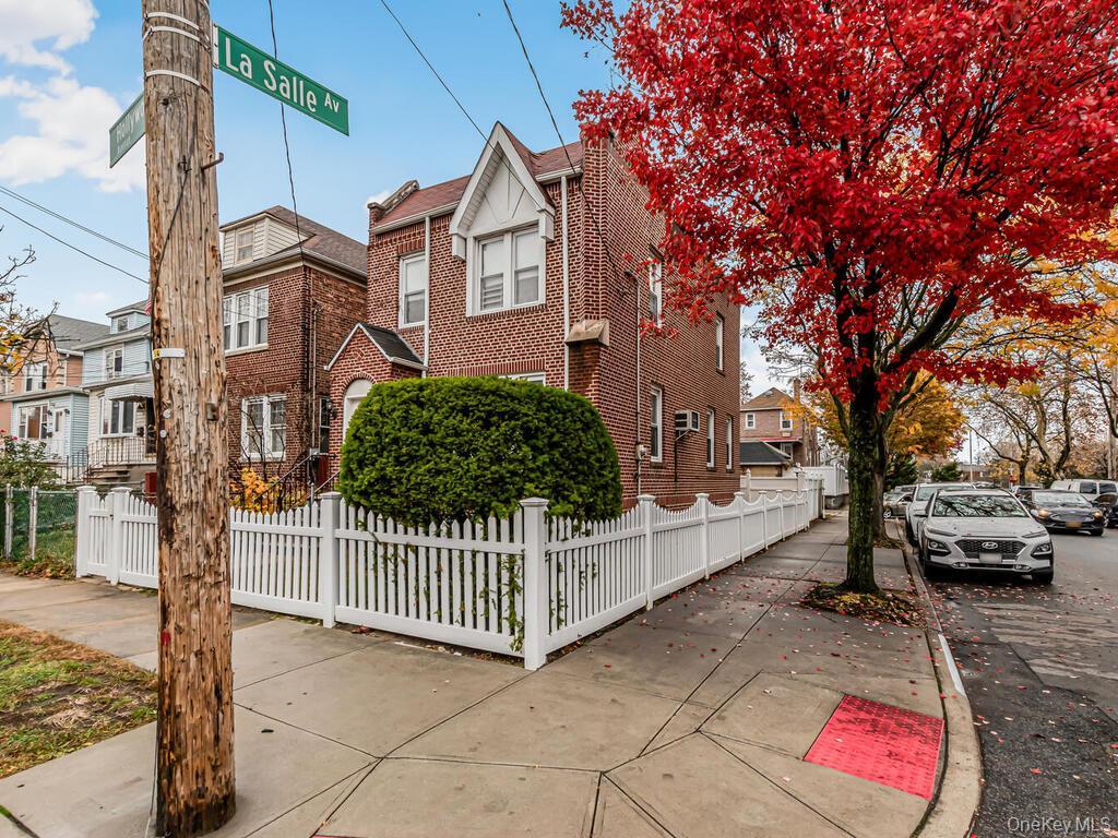 Single Family Hollywood  Bronx, NY 10461, MLS-938193-2