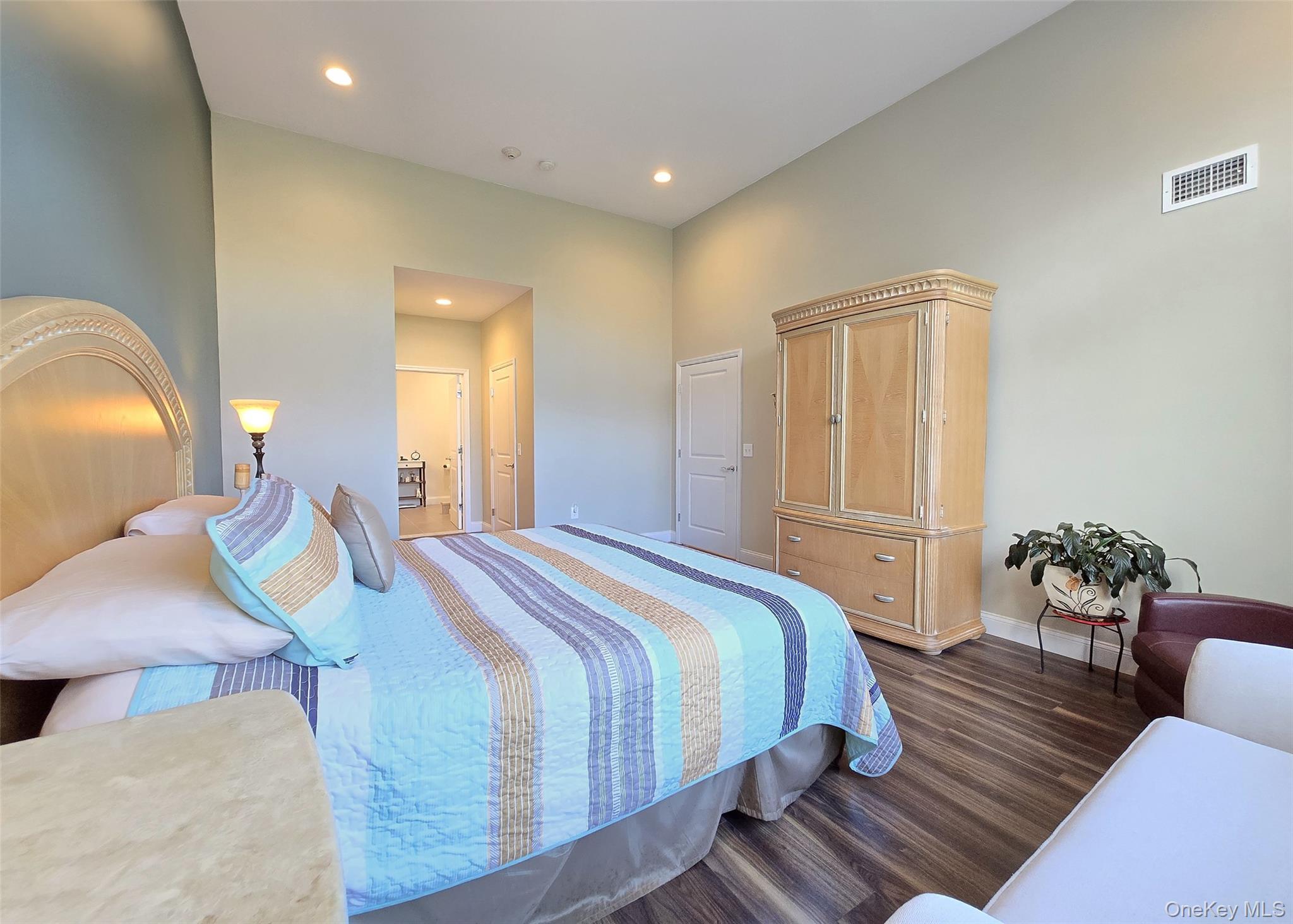 Condo Grace Hall  Suffolk County, NY 11980, MLS-938201-15