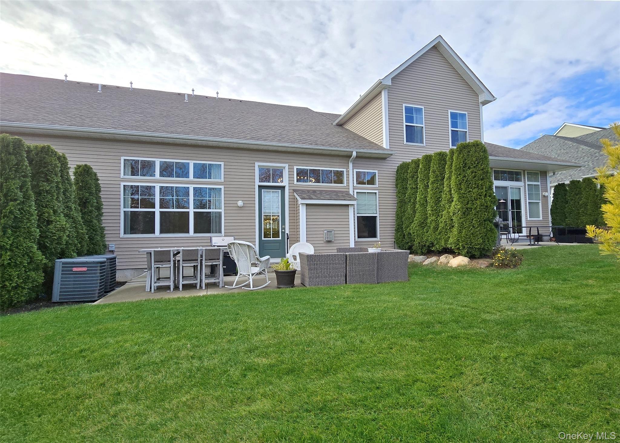 Condo Grace Hall  Suffolk County, NY 11980, MLS-938201-4