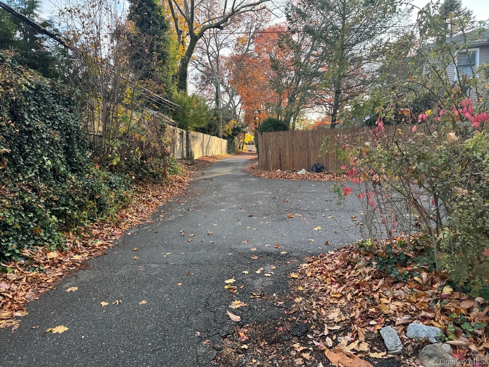 Single Family Woodland  Suffolk County, NY 11743, MLS-938221-34