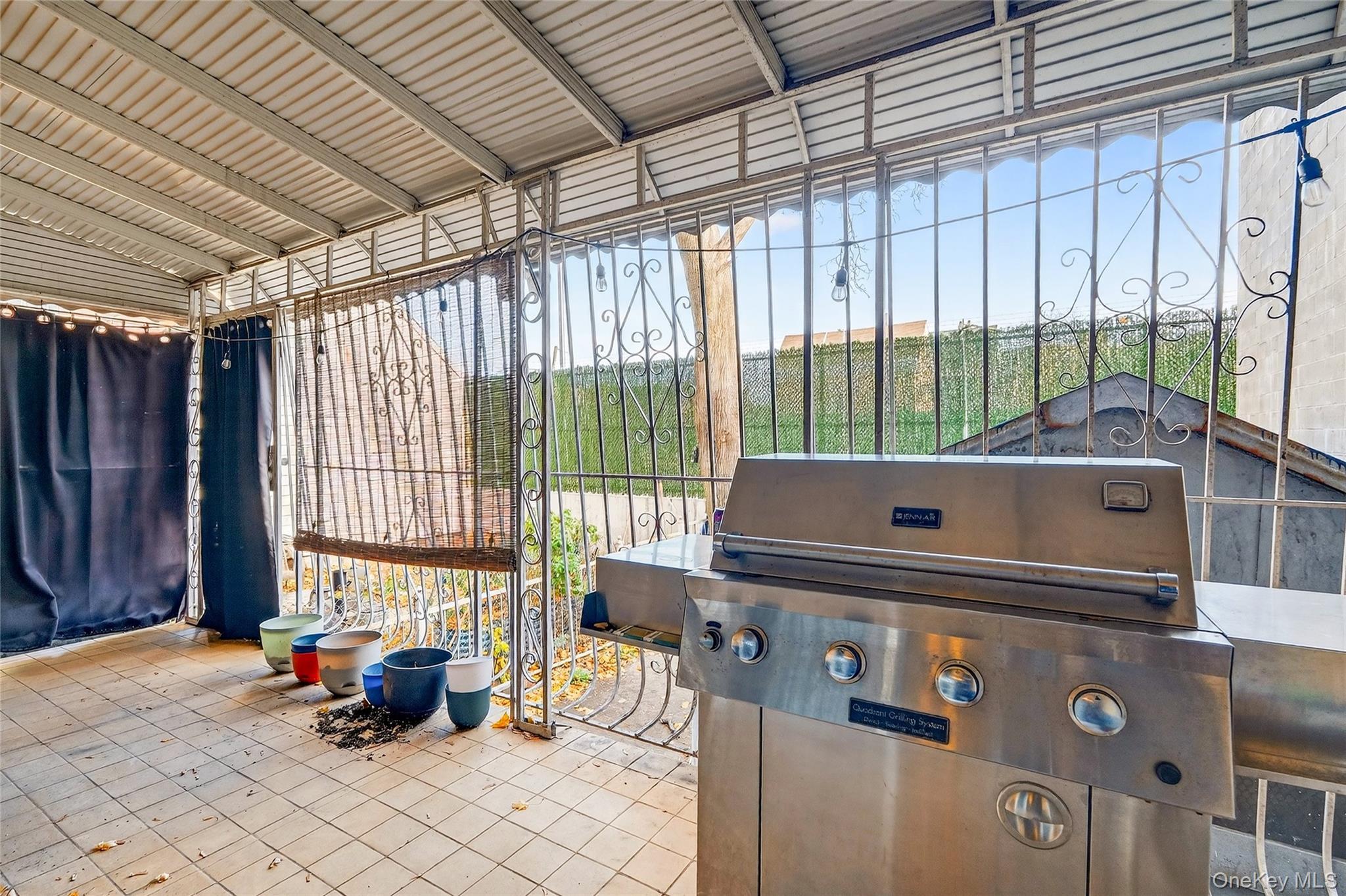 Single Family Bronx Park Bronx, NY 10460, MLS-938238-15