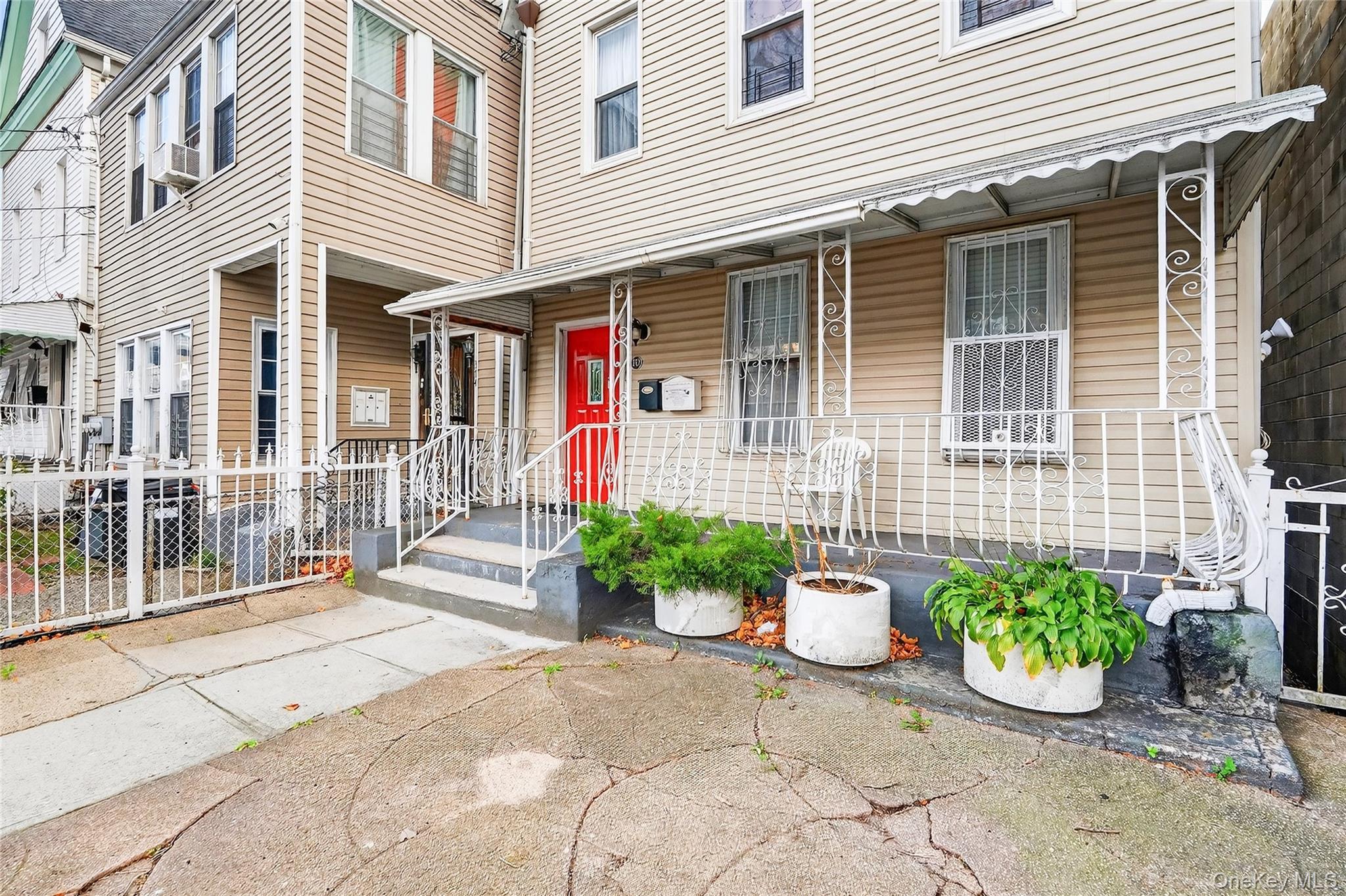 Single Family Bronx Park Bronx, NY 10460, MLS-938238-5