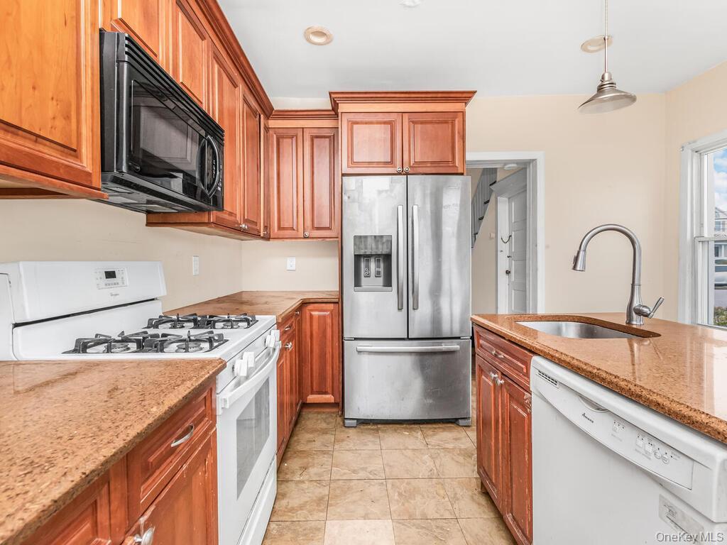 Single Family Meucci  Suffolk County, NY 11726, MLS-938242-7