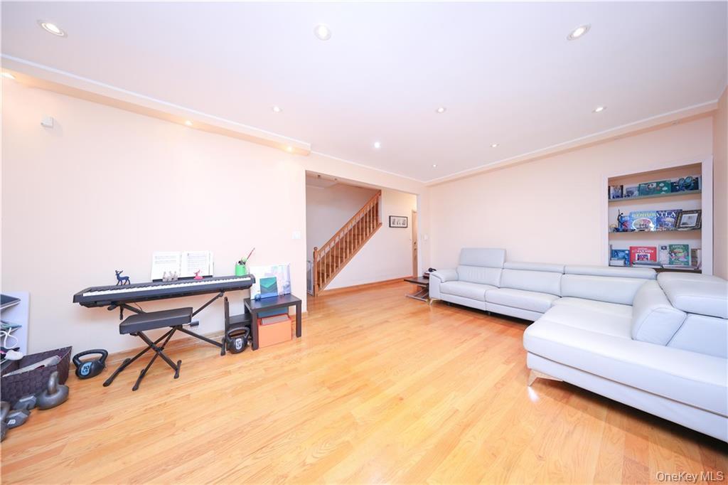 Single Family 27th  Brooklyn, NY 11235, MLS-938245-11