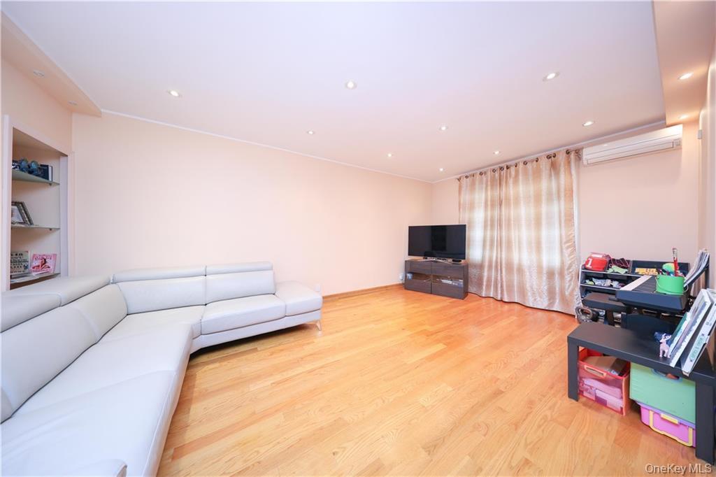 Single Family 27th  Brooklyn, NY 11235, MLS-938245-13