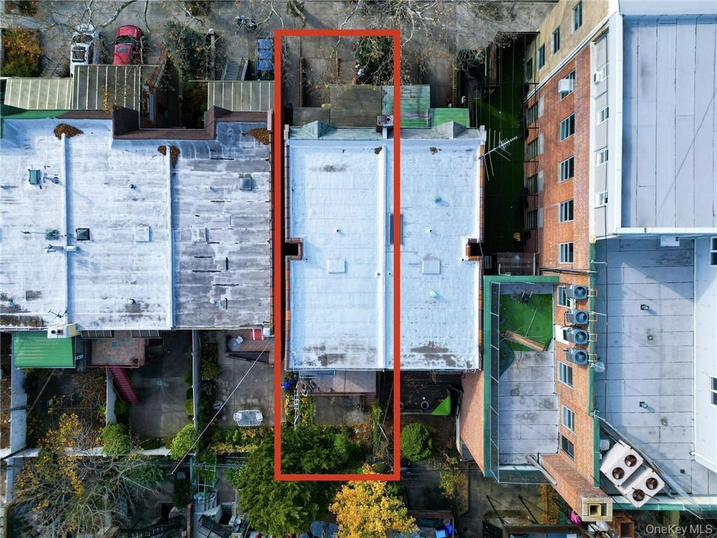 Single Family 27th  Brooklyn, NY 11235, MLS-938245-33