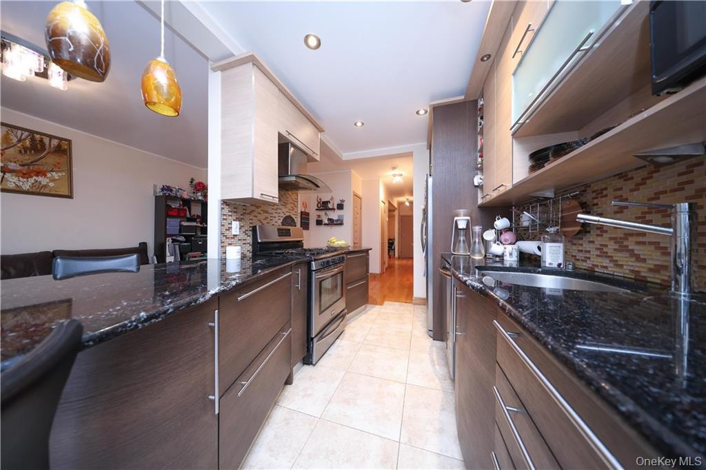 Single Family 27th  Brooklyn, NY 11235, MLS-938245-5