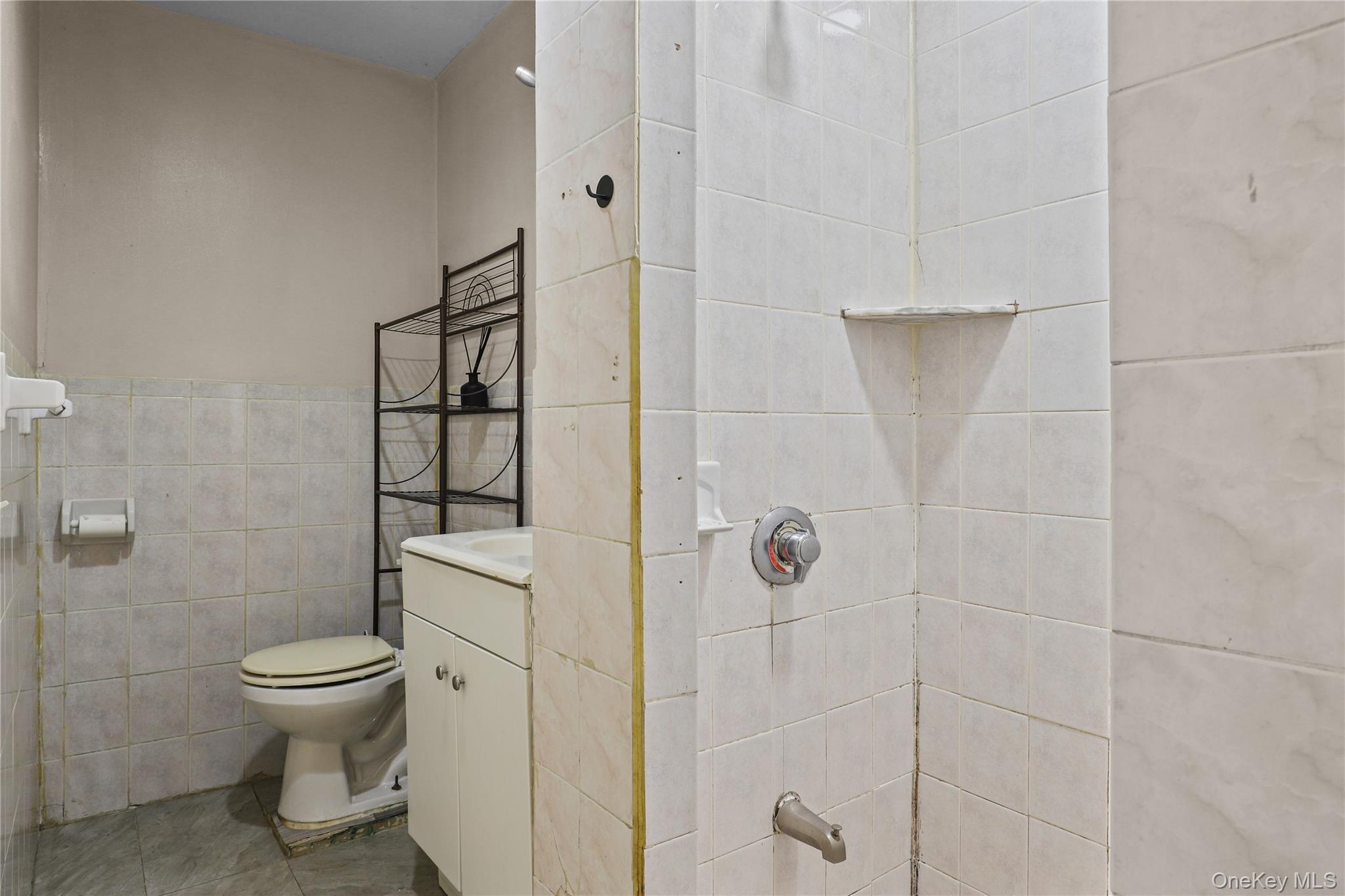 Single Family Edwards Bronx, NY 10461, MLS-938289-26