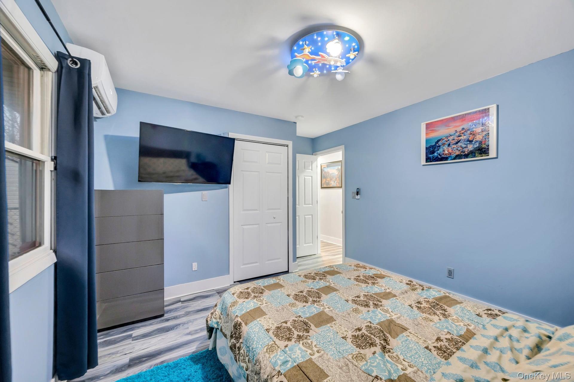 Single Family Drake Suffolk County, NY 11713, MLS-938299-10