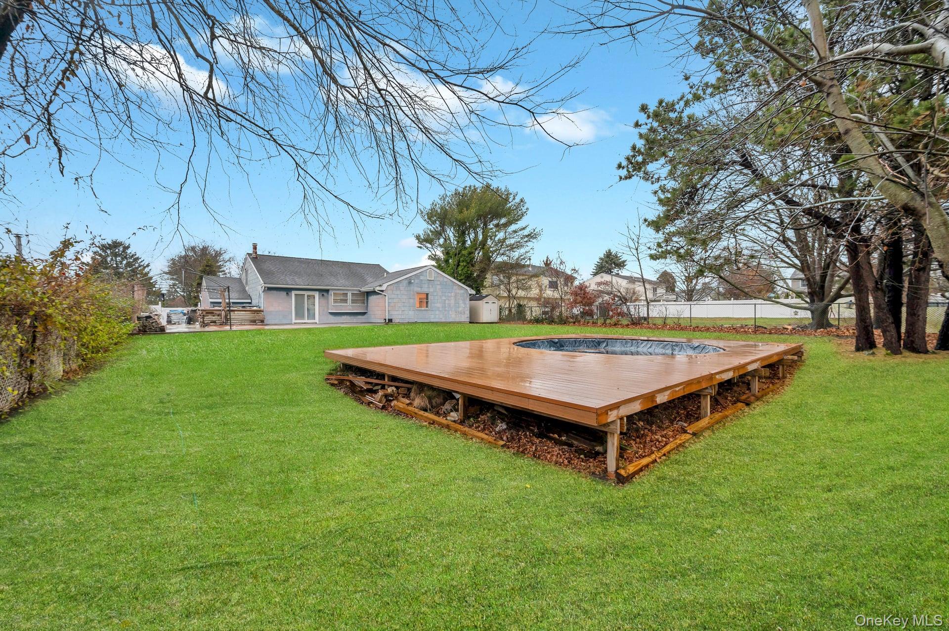 Single Family Drake Suffolk County, NY 11713, MLS-938299-17