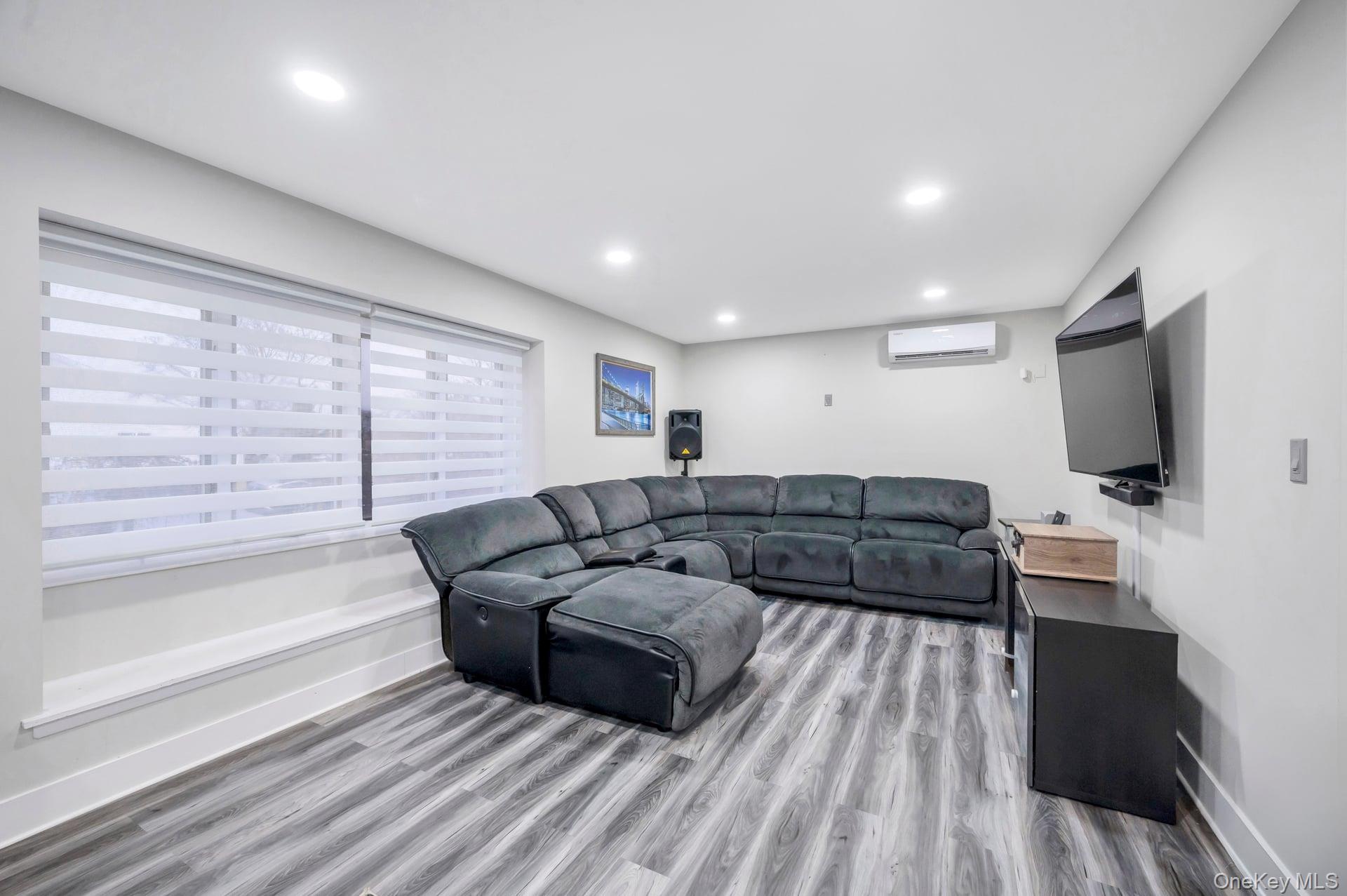 Single Family Drake Suffolk County, NY 11713, MLS-938299-5